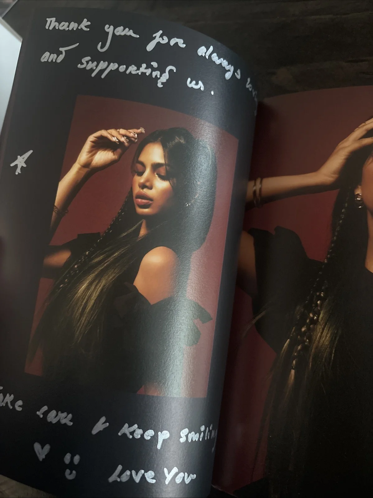 Blackswan Signed Album Roll Up With Doodles And Messages, изображение 4