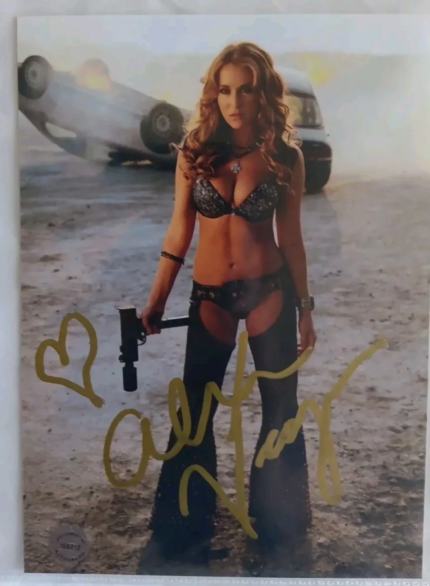 Alexa Vega — Alexa Vega signed 5x7 Photo Machete Kills Movie w/COA, изображение 2