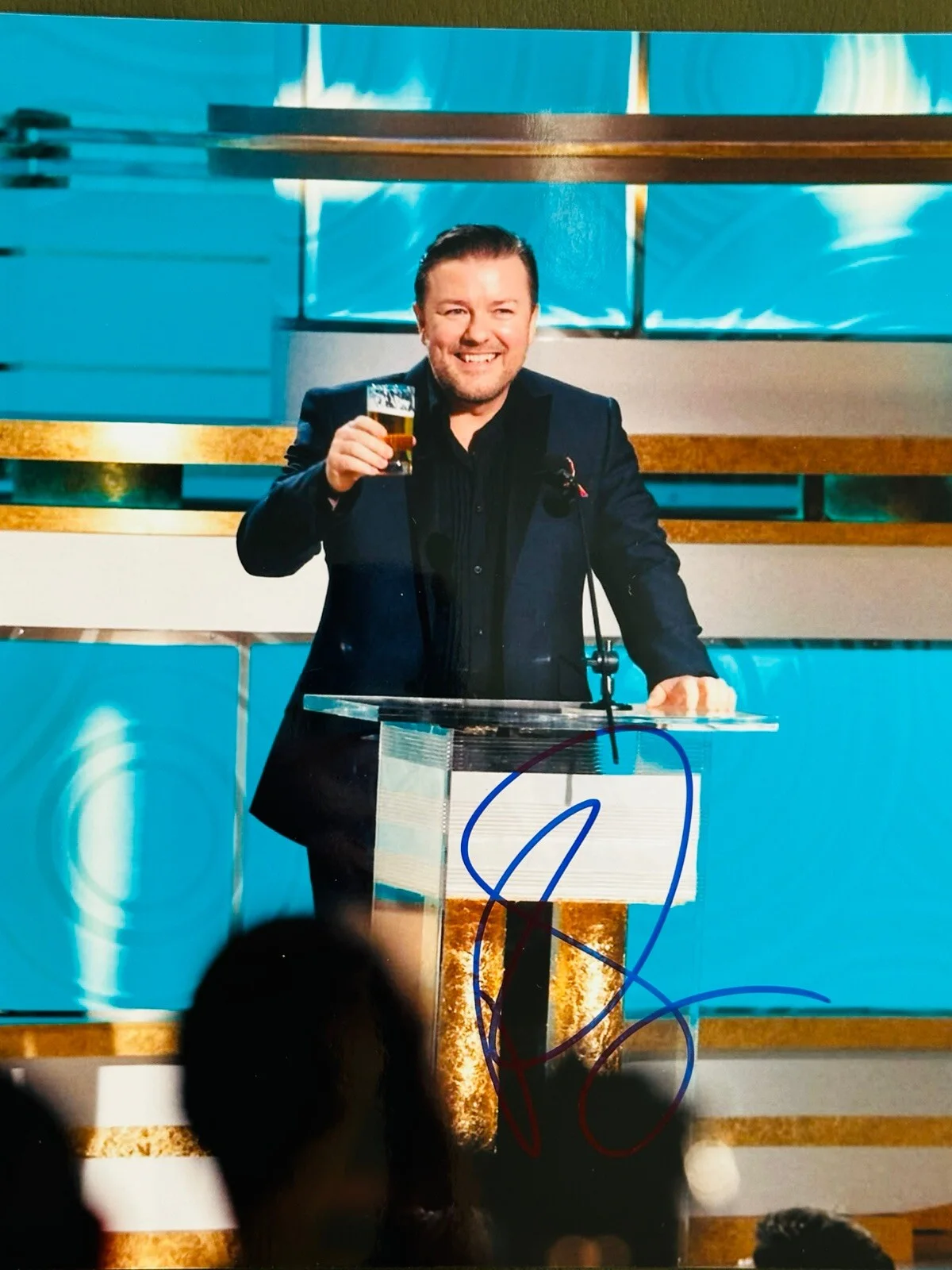 Ricky Gervais — Ricky Gervais signed 8x10 Photo In Person. The Office.