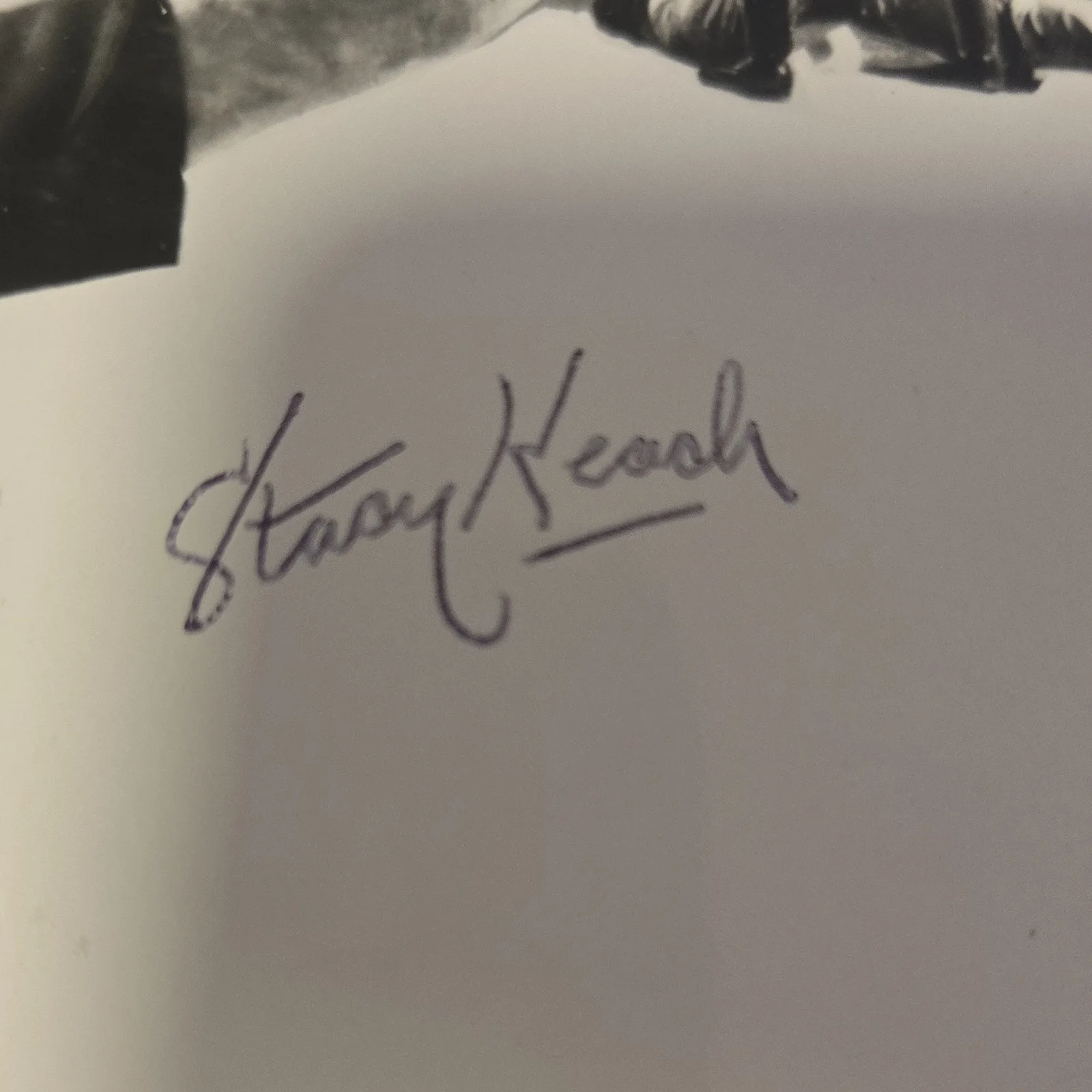 Stacy Keach — Stacy Keach Signed Original Movie Photograph Autograph Black and White 8x10, изображение 2