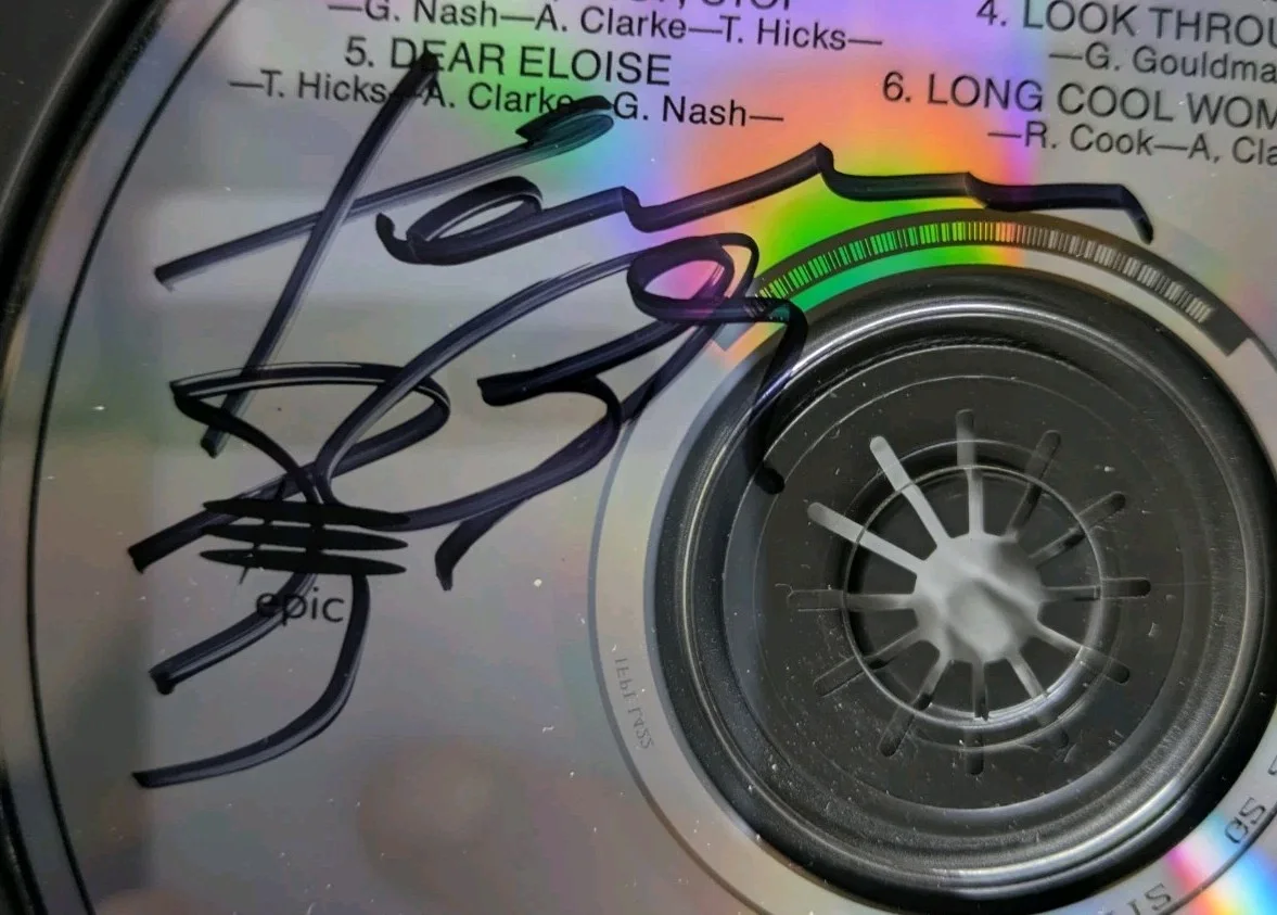 The Hollies Signed CD Greatest Hits Autograph Appears Allan Clarke, изображение 2