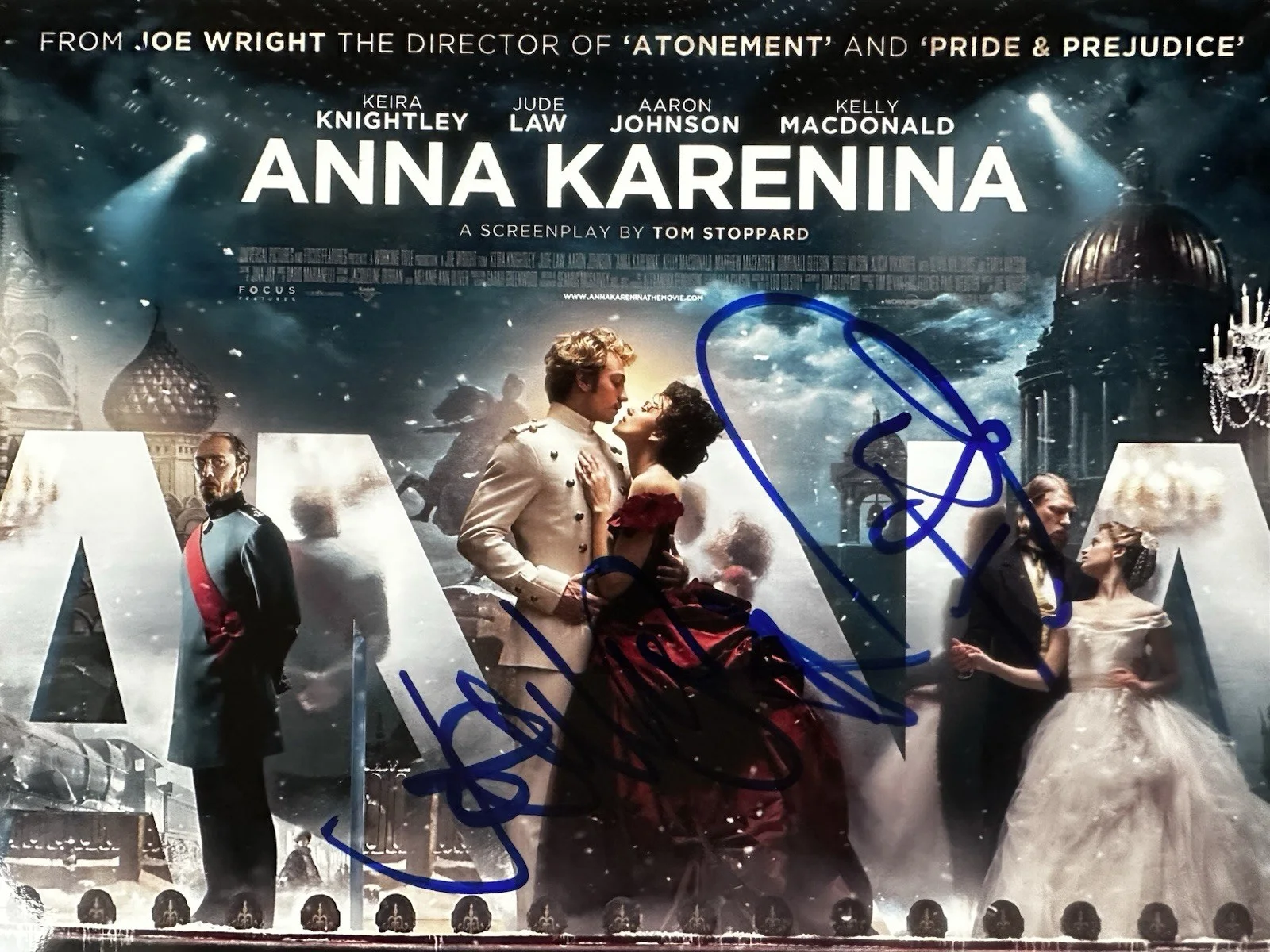 Joe Wright — Joe Wright signed 8x10 photo In Person. Director Atonement, Pride & Prejudice