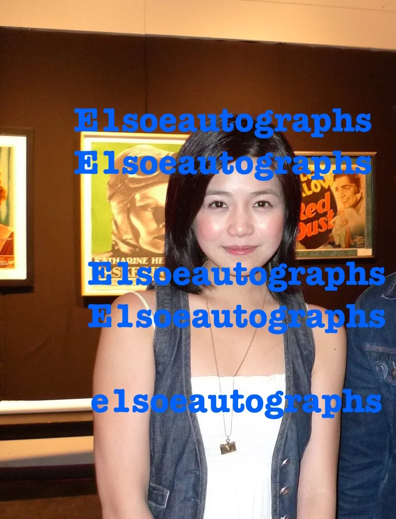 Michelle Chen — Michelle Chen Yan Hsi signed You Are The Apple of My Eye 8x10 photo - Chen YanXi, изображение 4