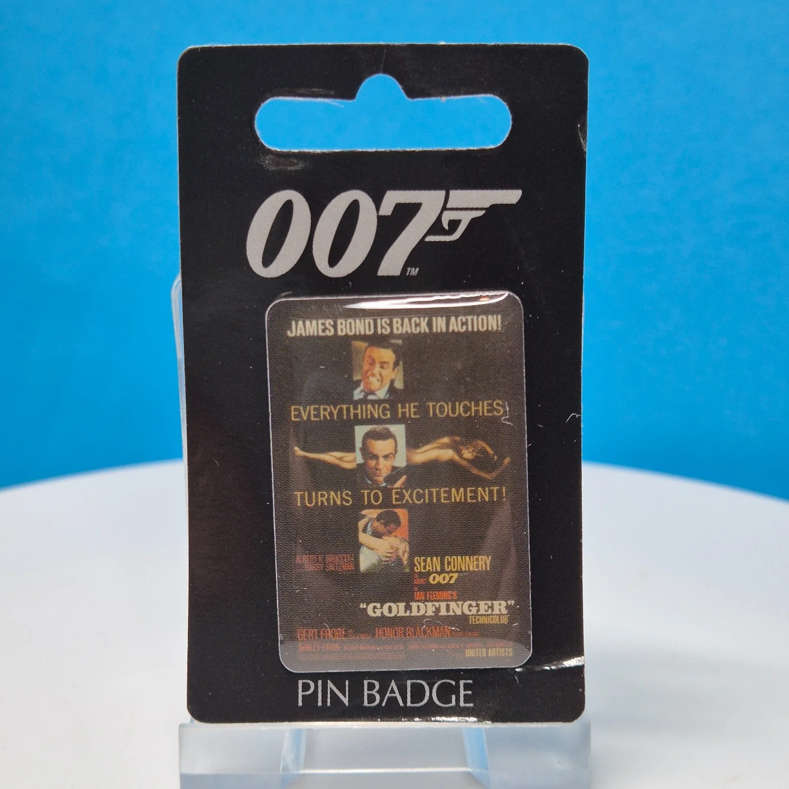 James Bond 007 Pin Badge Movie Poster Goldeneye Goldfinger Golden Gun Set of 3, изображение 4