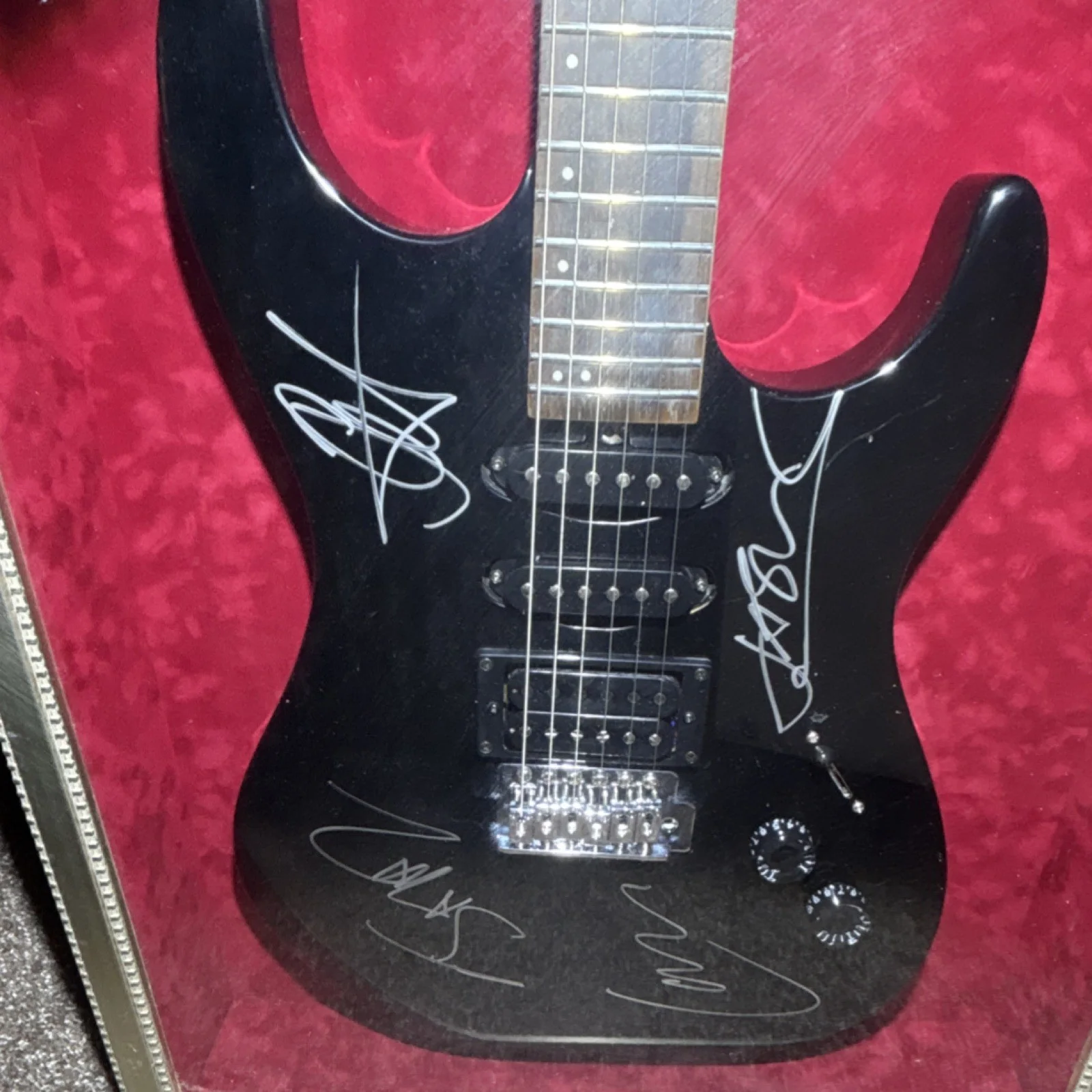 Washburn X Series Signed Black Electric Guitar in Display Case, image 3