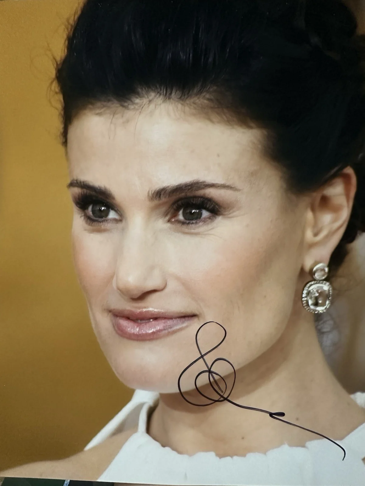 Idina Menzel — Idina Menzel signed 8x10 photo in person. Photo Proof - Disney Frozen Elsa