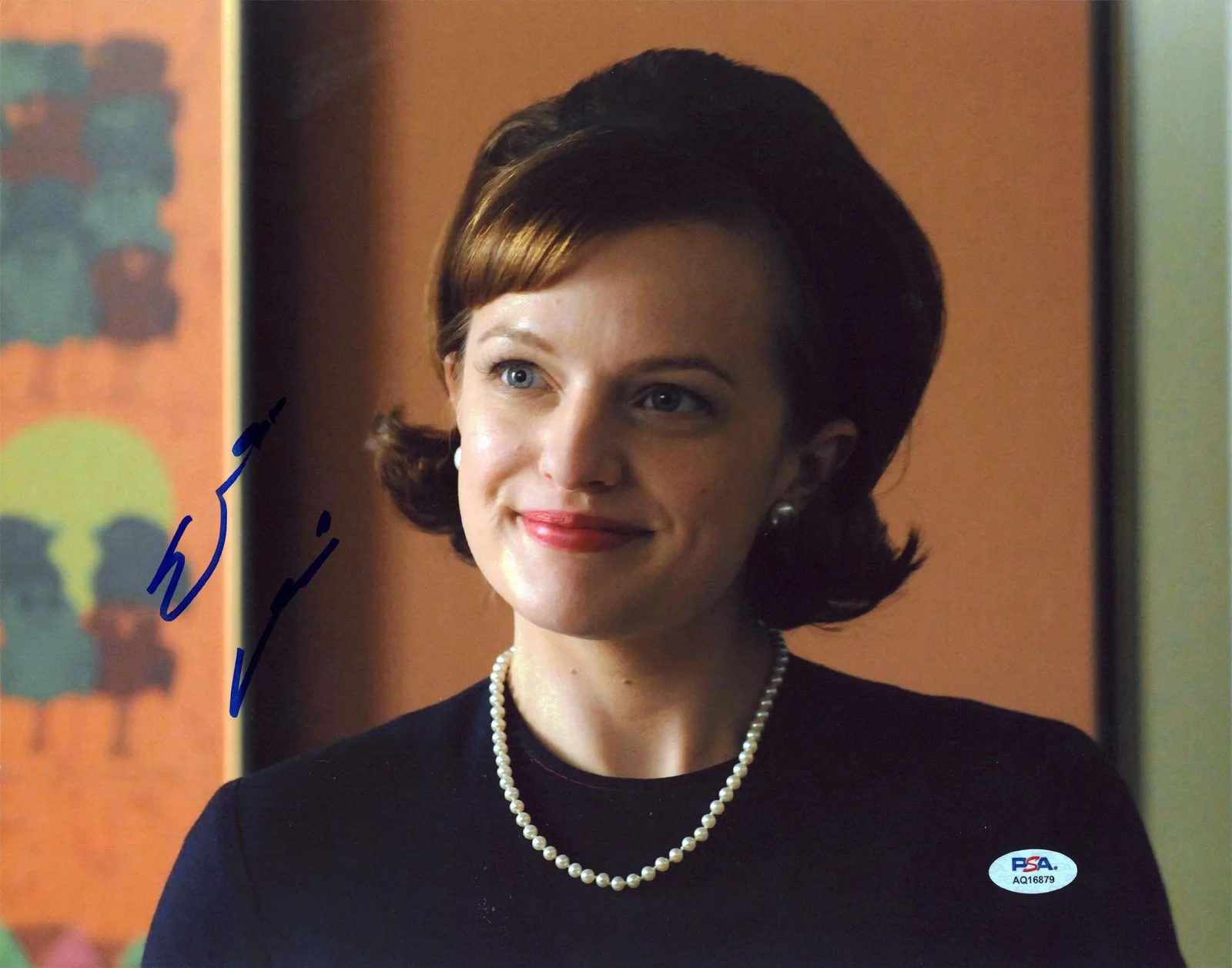 Elisabeth Moss — Elisabeth Moss Mad Men Authentic Signed 11x14 Horizontal Photo PSA/DNA #AQ16879