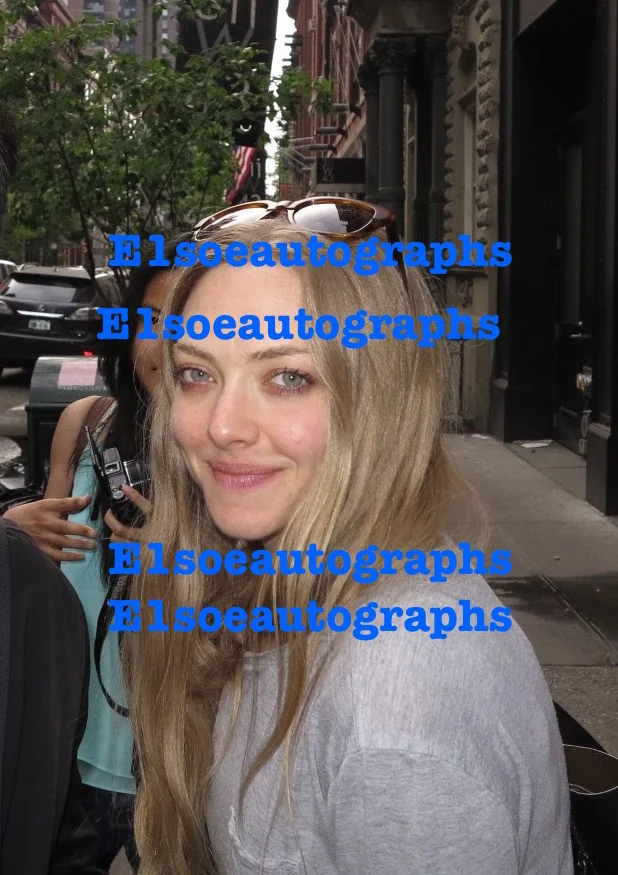 amanda seyfried — Amanda Seyfried signed 8x10 photo. The Housemaid. Mamma Mia. Les Miserables, изображение 2