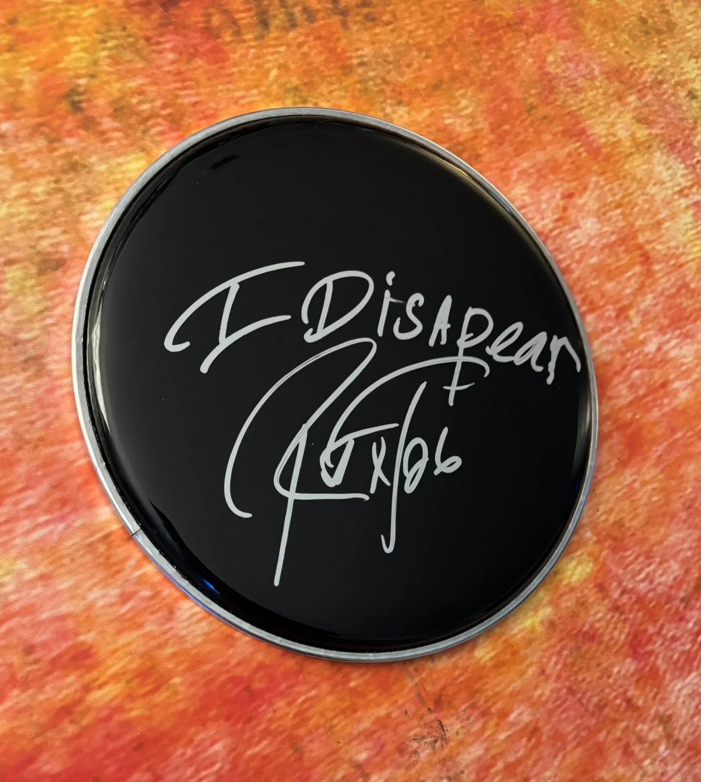 GFA Metallica Band Bassist * ROBERT TRUJILLO * Signed 10" Drumhead PROOF COA, изображение 4