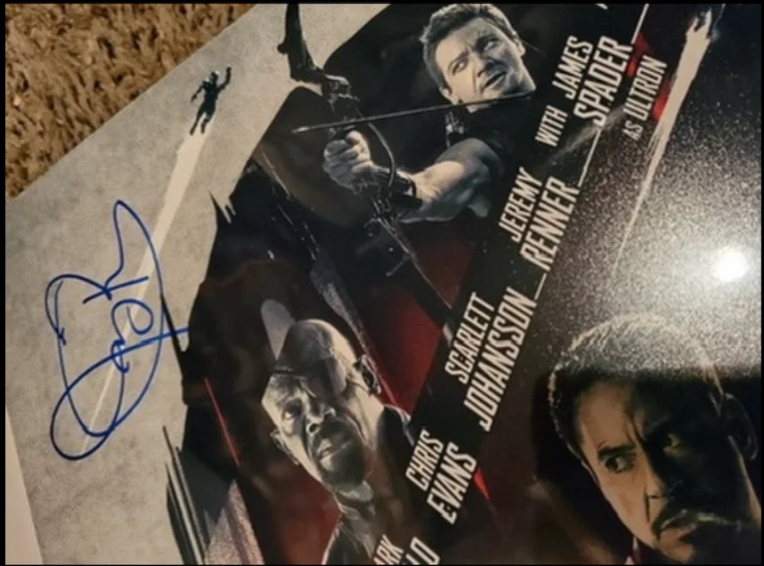Marvel Avengers Age Of Ultron Signed Movie Poster (6 Signatures) + COA, изображение 2