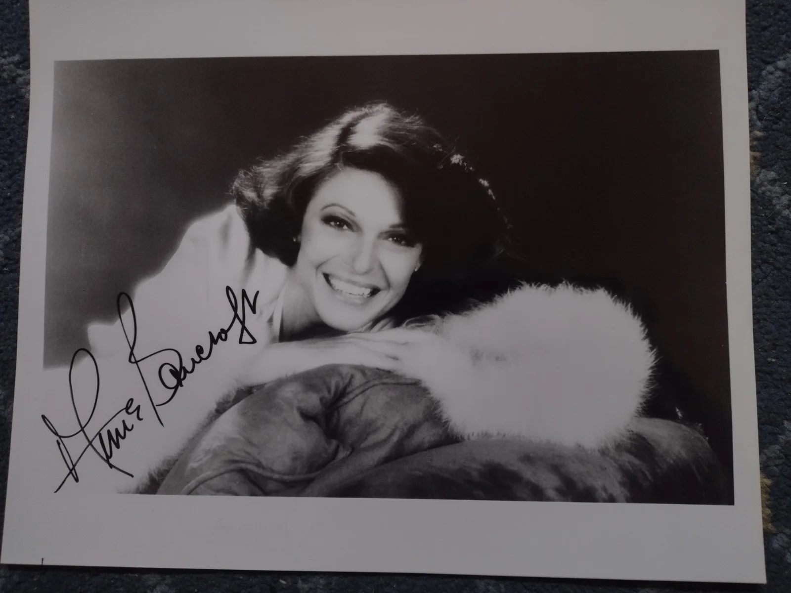 5 Autographed Photos Anne Bancroft Stephanie Powers Jacklyn Zeman +2, image 2