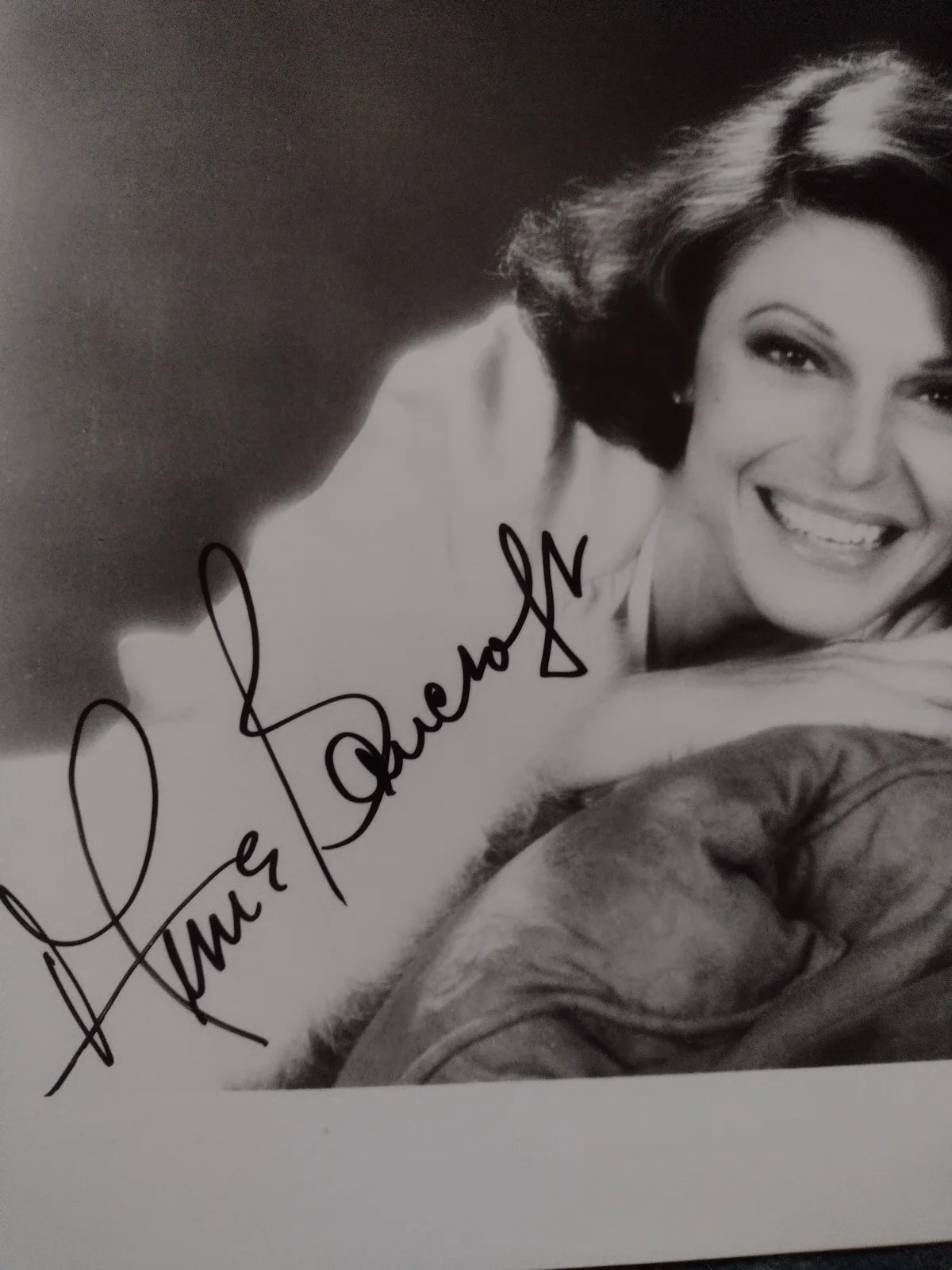 5 Autographed Photos Anne Bancroft Stephanie Powers Jacklyn Zeman +2, image 3
