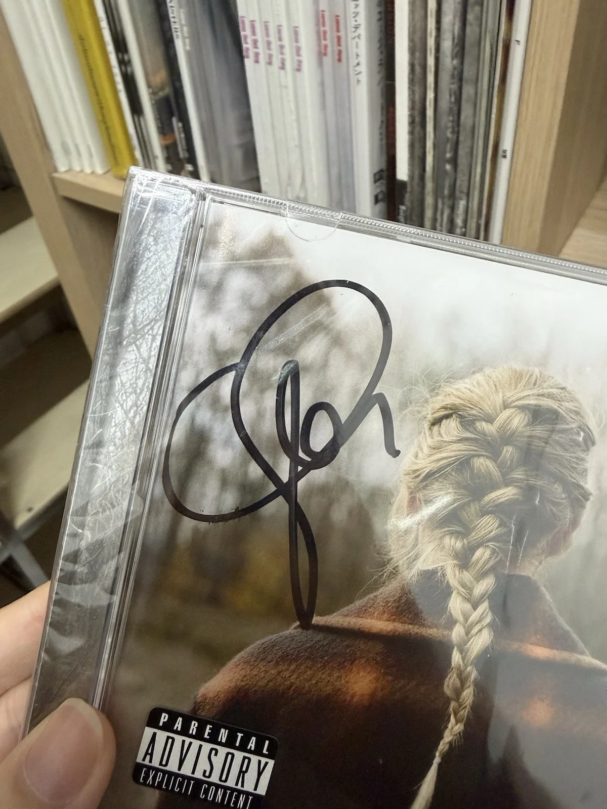 TAYLOR SWIFT Signed Autographed Evermore CD Album BRAND NEW / SEALED, изображение 3