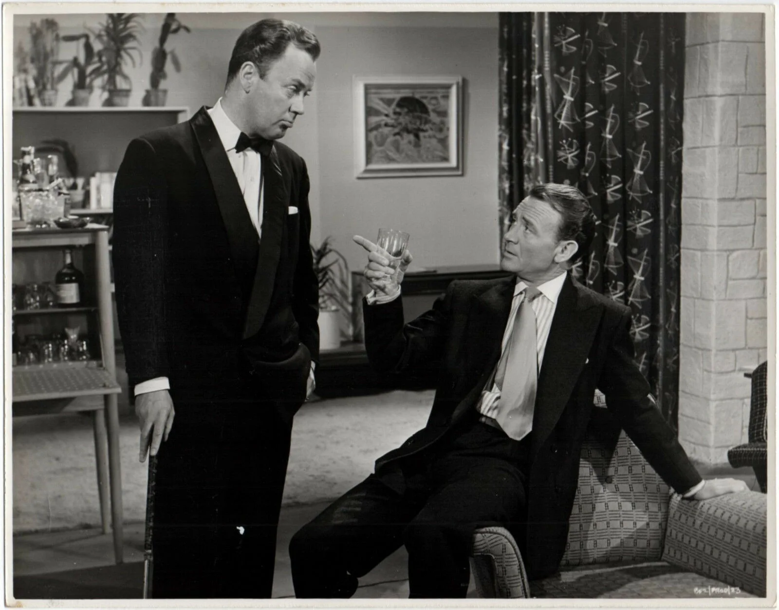 VICIOUS CIRCLE 1957 John Mills, Roland Culver, Gerald Thomas 5 STILLS, изображение 5