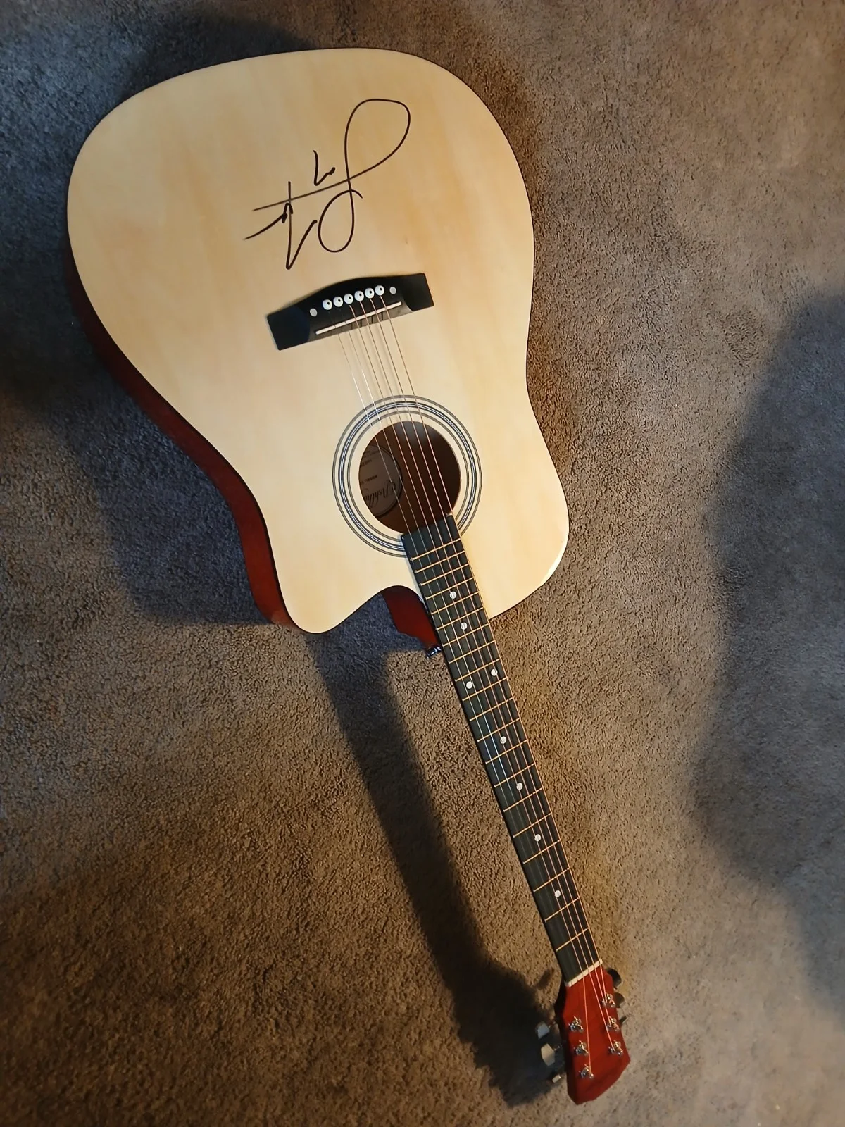 Larry Fleet autographed Acoustic Guitar, image 4