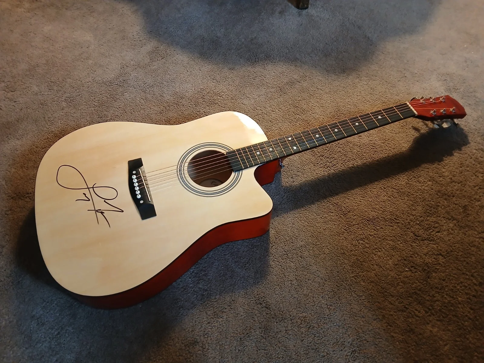 Larry Fleet autographed Acoustic Guitar, image 5