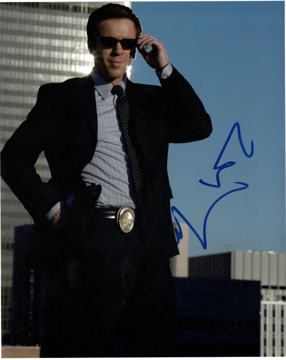 Damian Lewis — Damian Lewis Homeland Autographed Signed 8x10 Photo AMCo COA 18965