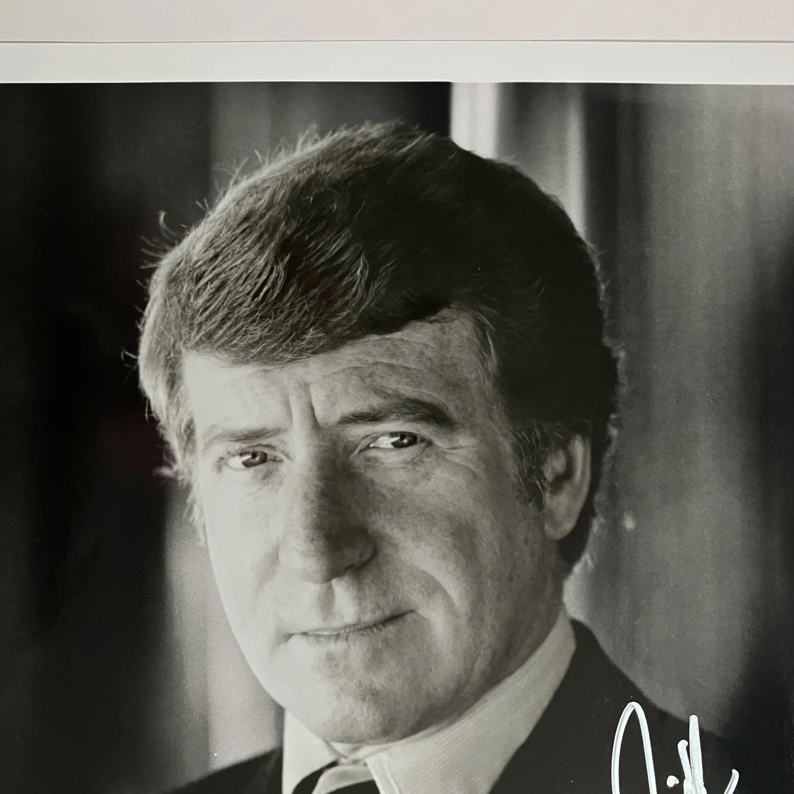 Clive Revill — CLIVE REVILL Signed 8x10 / “THE EMPIRE STRIKES BACK”, “The Legend Of HELL HOUSE”, image 3