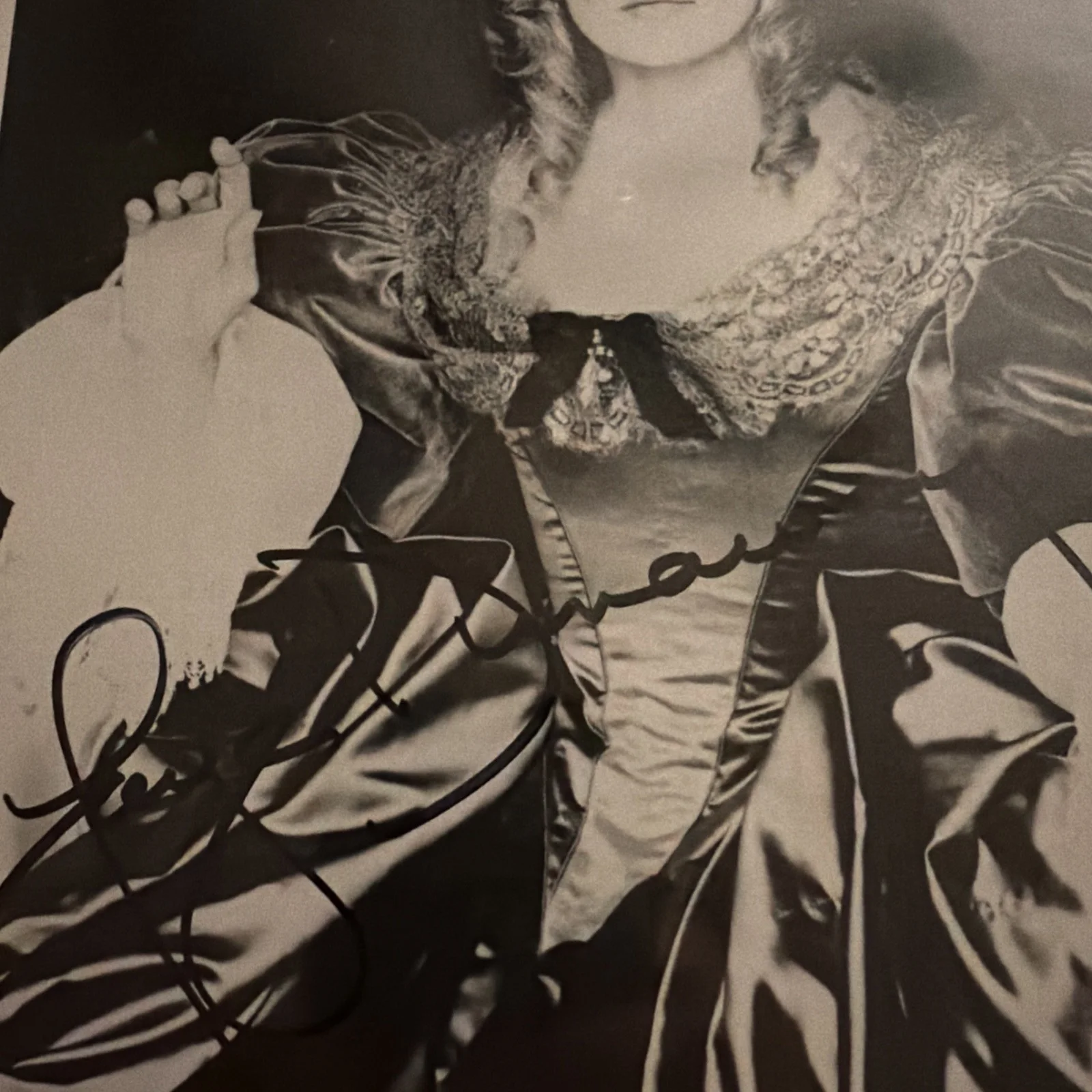 Faye Dunaway Signed 8x10 Photos Lot of 2 Autograph Bonnie & Clyde, изображение 3