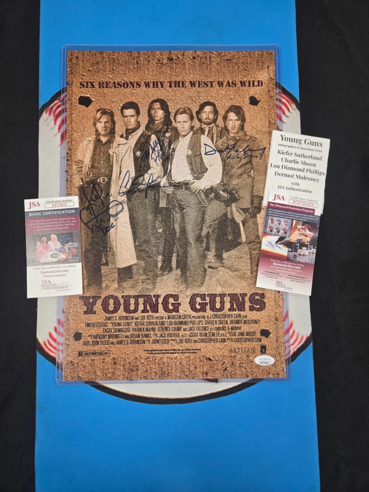 Keifer Sutherland, Charlie Sheen, Lou D. Phillips, Dermot Mulrone — 22x11 Young Guns Movie Print Autograph 4x Sutherland, Sheen, Phillips, Mulroney, изображение 2