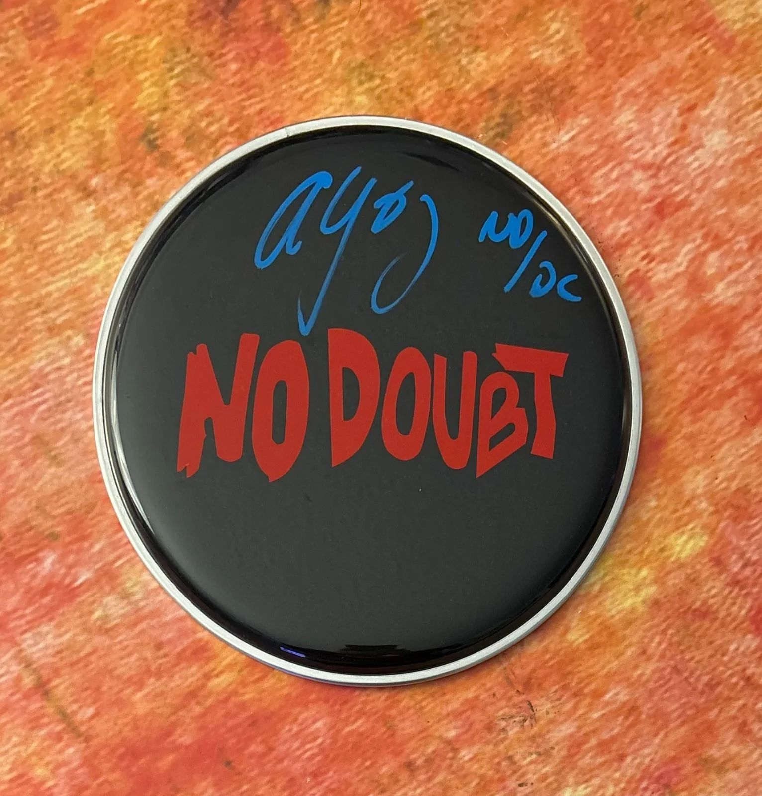 GFA No Doubt Drummer * ADRIAN YOUNG * Signed Autograph 10" Drumhead PROOF COA, image 2