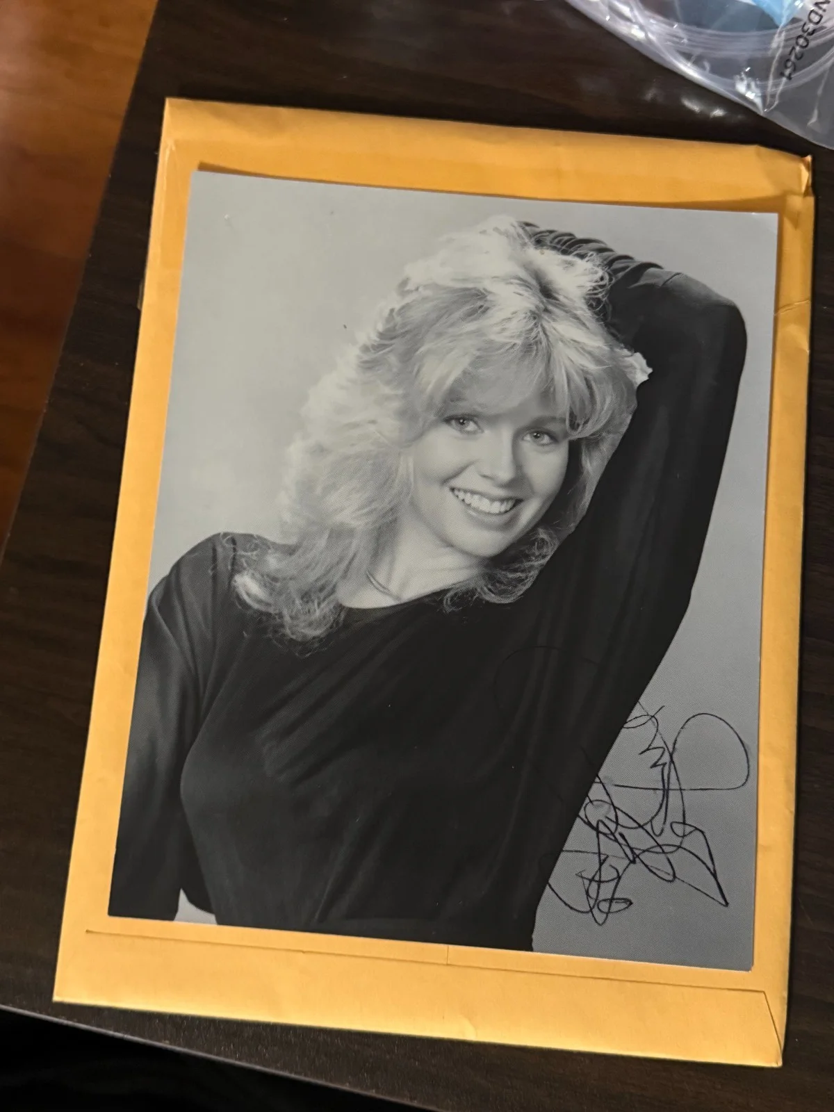 Teri Copley — Teri Copley Signed 8x10 Photo Hollywood Actress