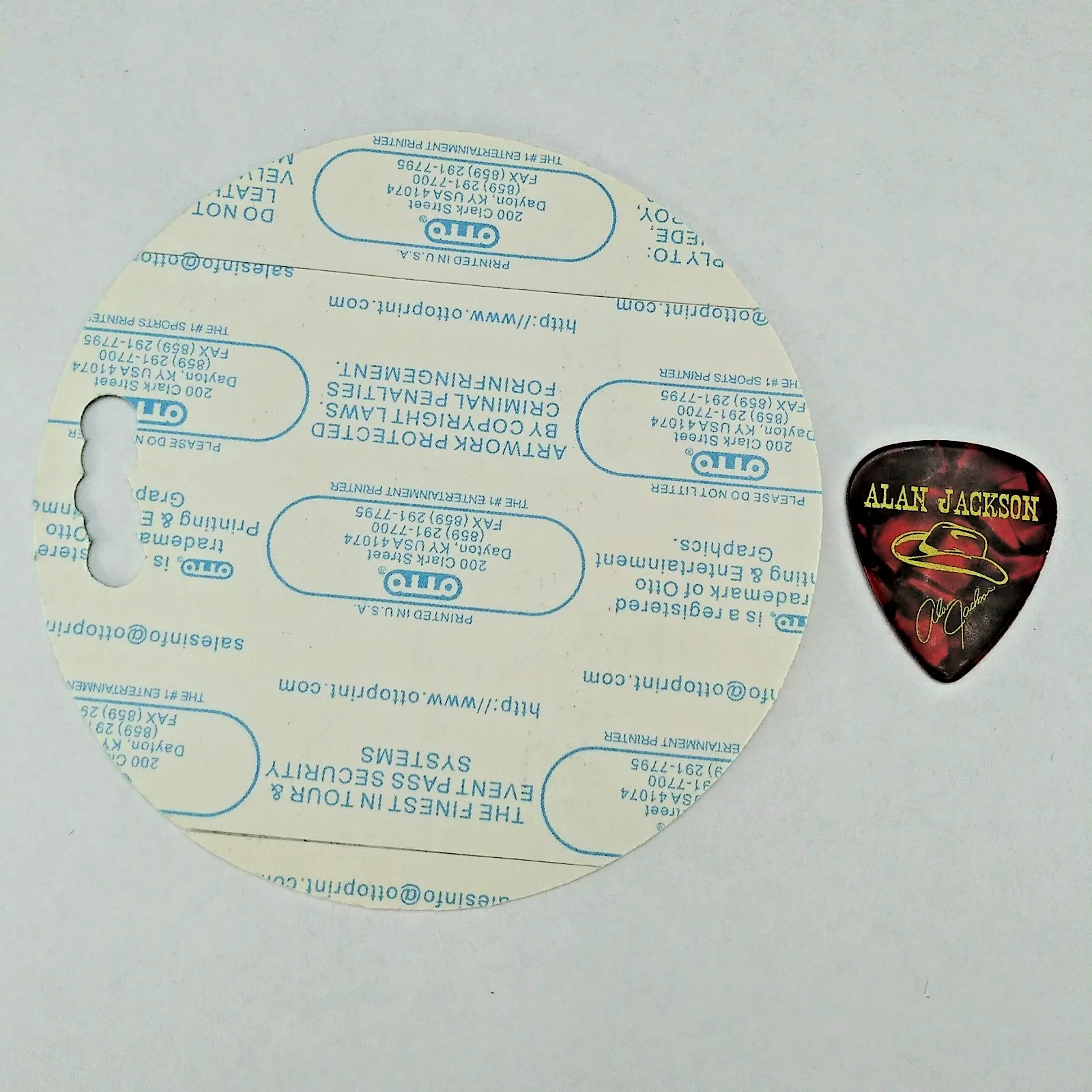 ALAN JACKSON MEET & GREET backstage pass 1 novelty signature guitar pick, image 2