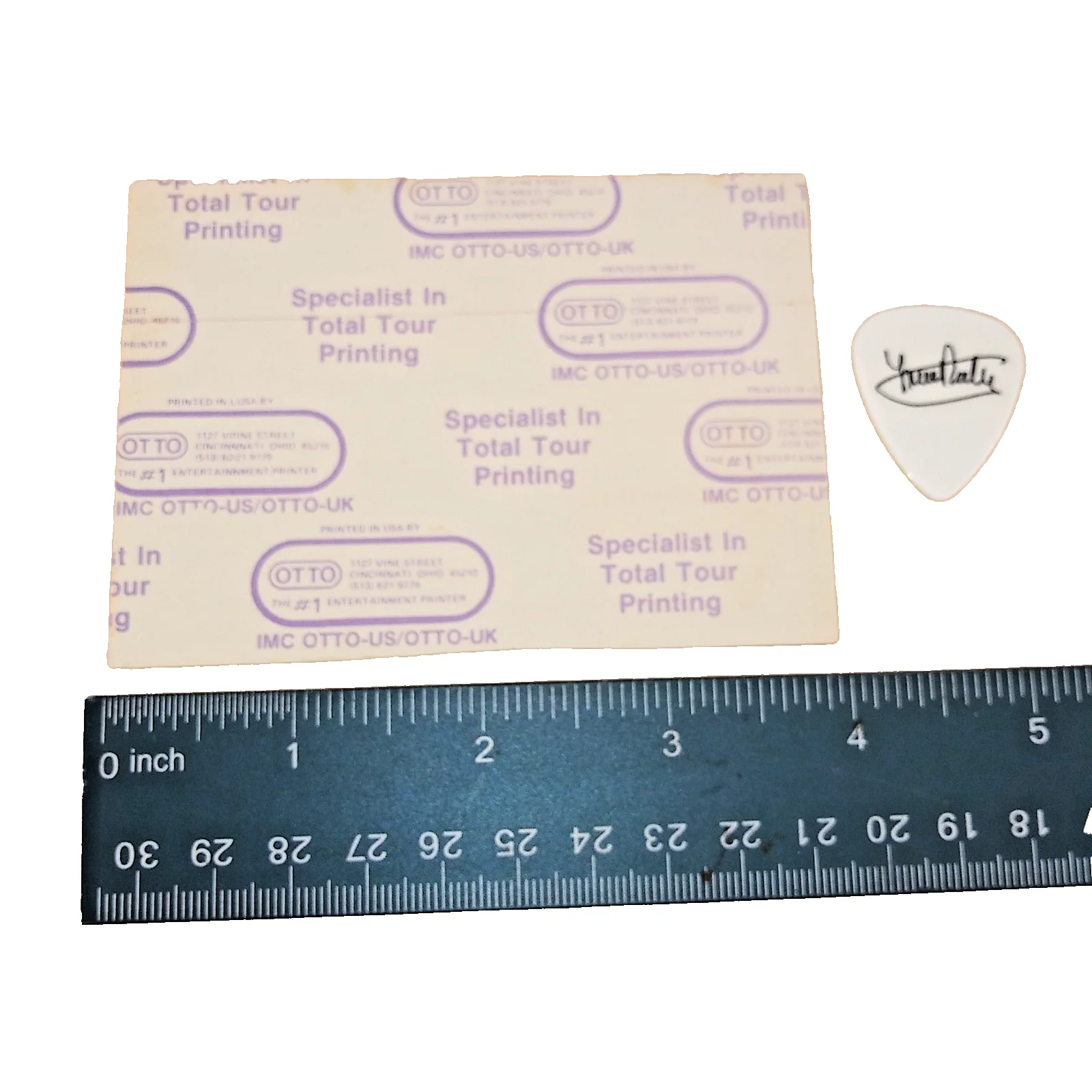 1988 Authentic YES band 90215 backstage pass 1 Trevor R signature guitar pick, изображение 2