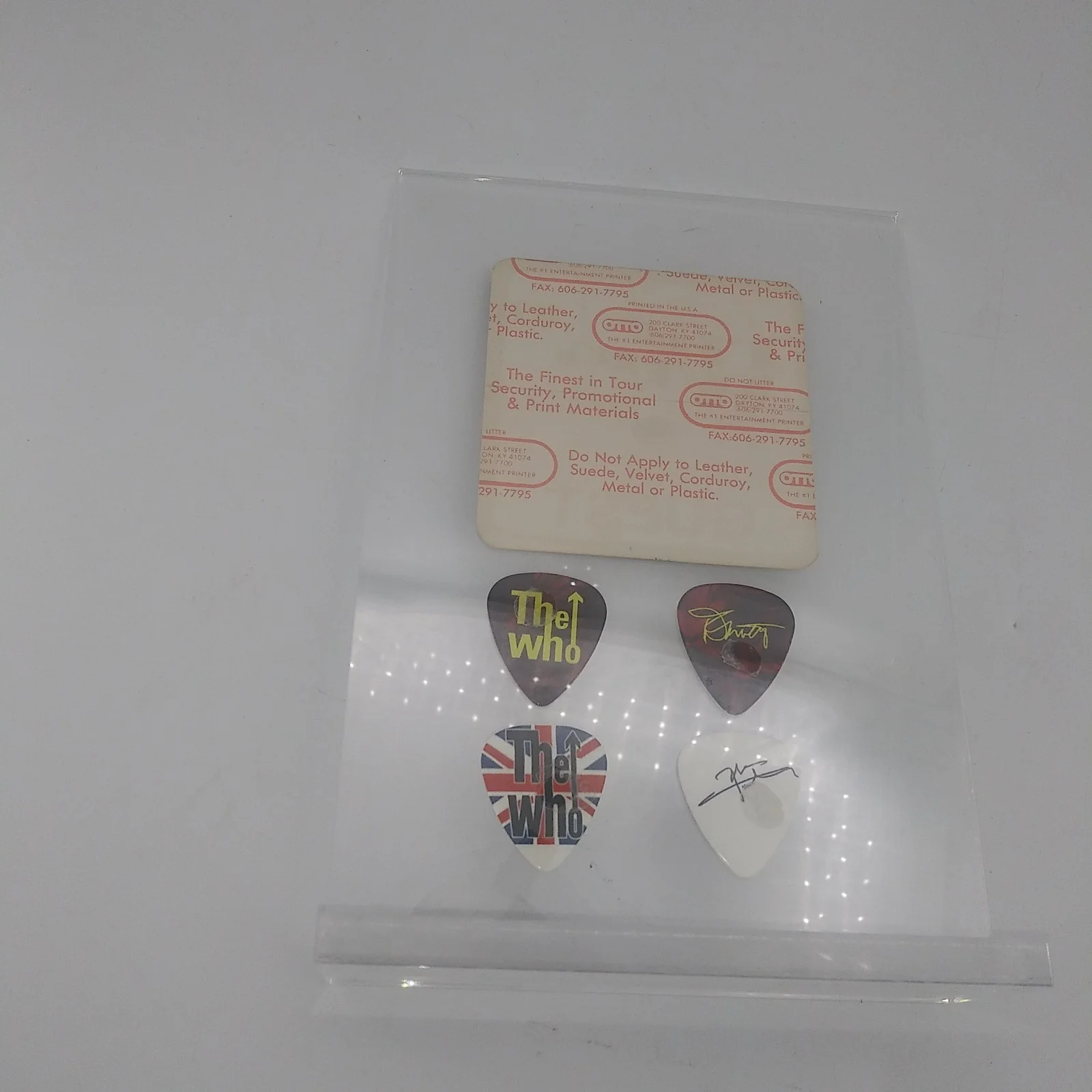 THE WHO backstage pass 2 guitar picks 7.5" acrylic display!, image 5