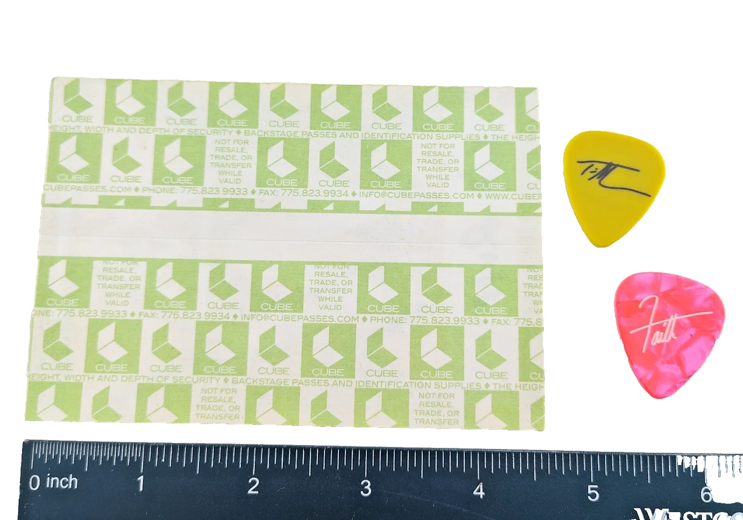 Tim McGraw Faith Hill CREW tour backstage pass /2 signature guitar picks, image 2
