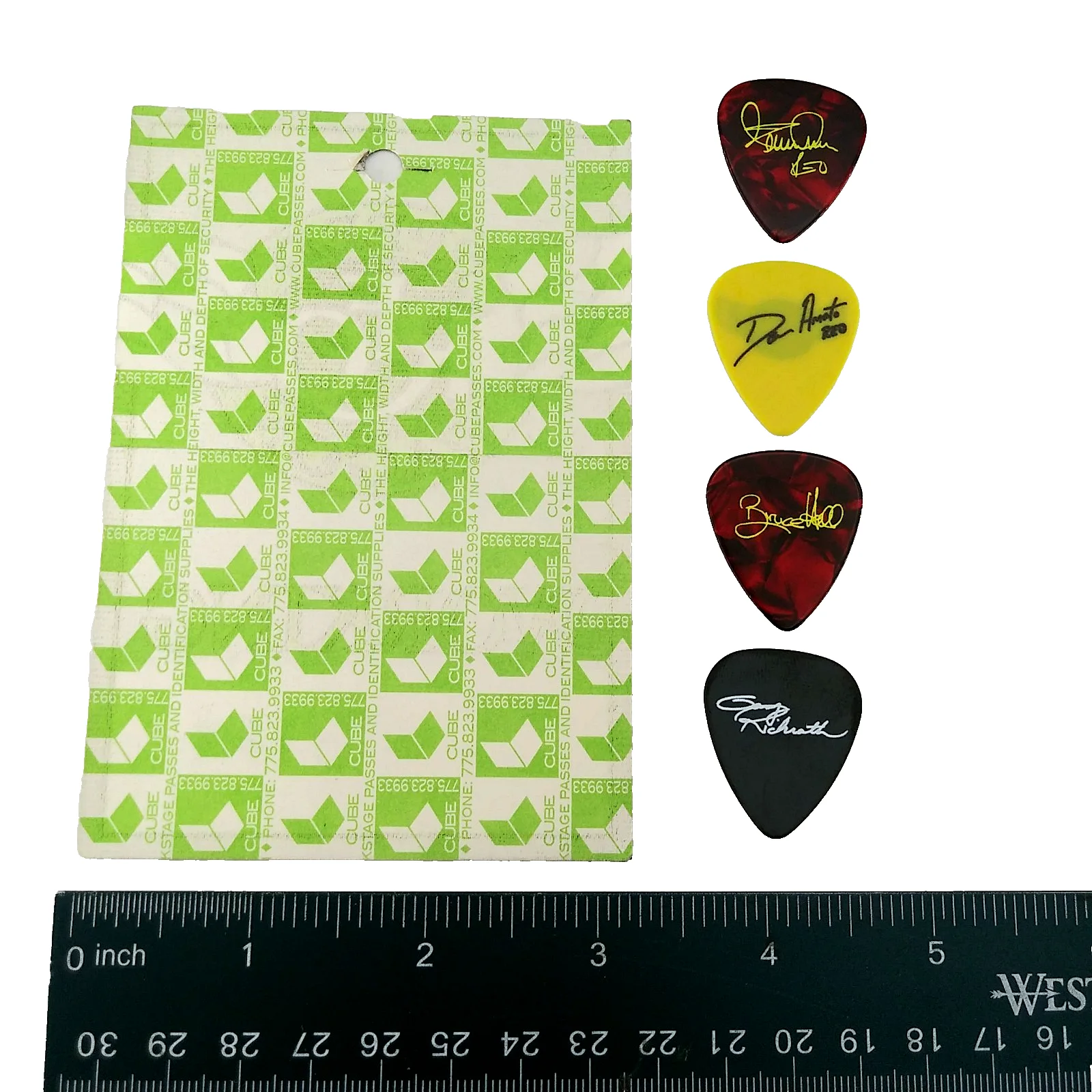 Authentic REO Speedwagon concert backstage pass 4 novelty signature guitar picks, изображение 2