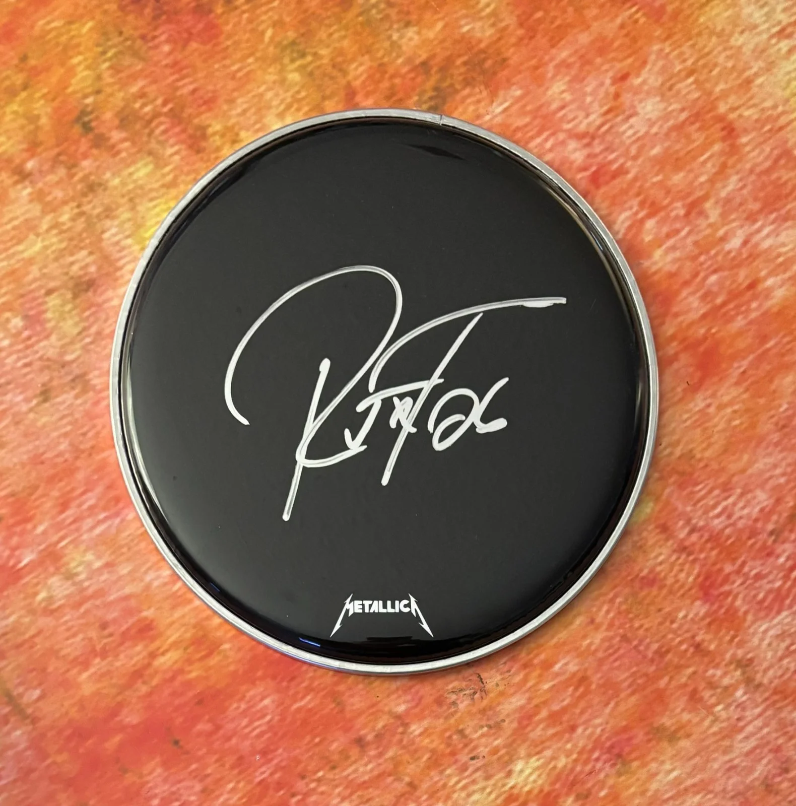 GFA Metallica Band Bassist * ROBERT TRUJILLO * Signed 10" Drumhead PROOF COA, изображение 3