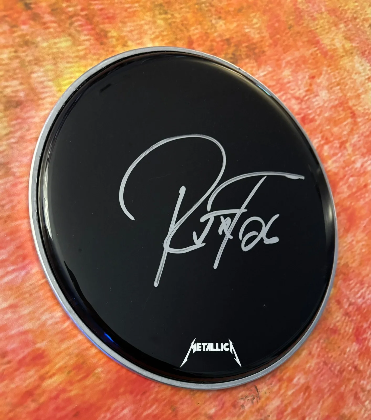 GFA Metallica Band Bassist * ROBERT TRUJILLO * Signed 10" Drumhead PROOF COA, изображение 4