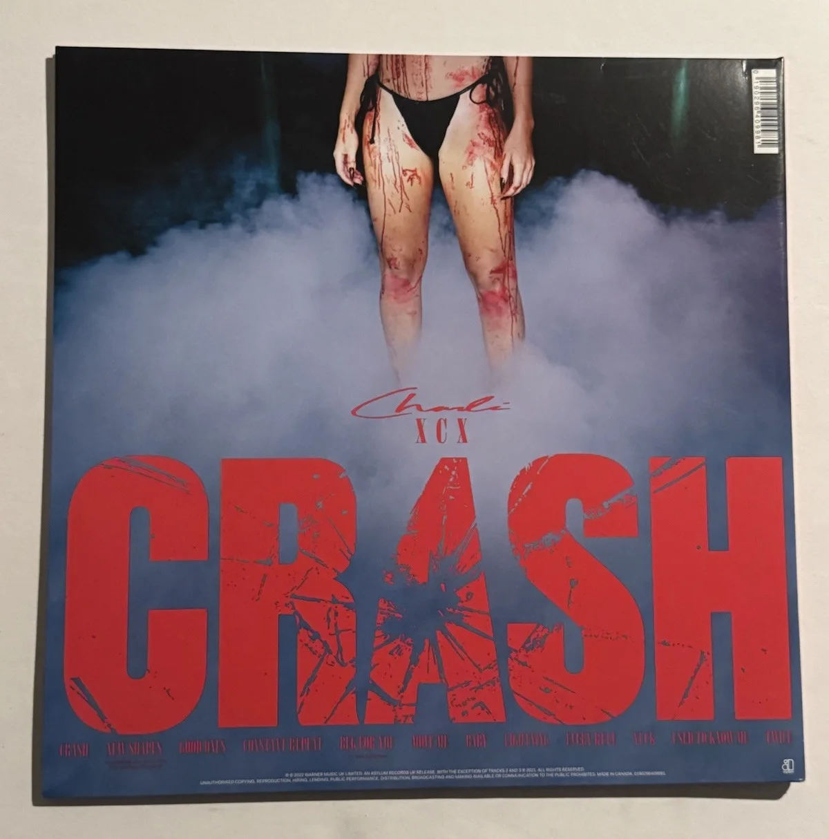 CHARLI XCX SIGNED CRASH LP VINYL RECORD ALBUM HOT SEXY BRAT SINGER COA, изображение 2