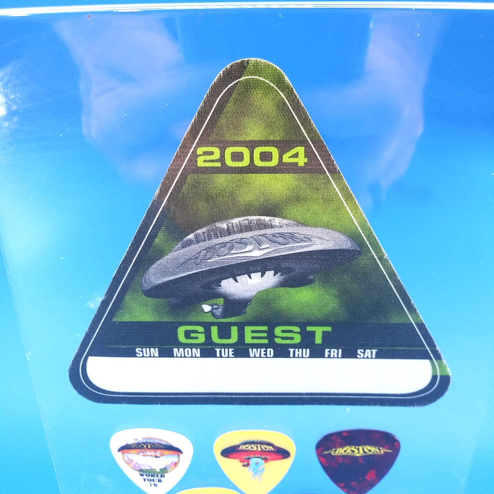 BOSTON backstage pass 5 novelty signature guitar picks 7.25" acrylic display, изображение 2
