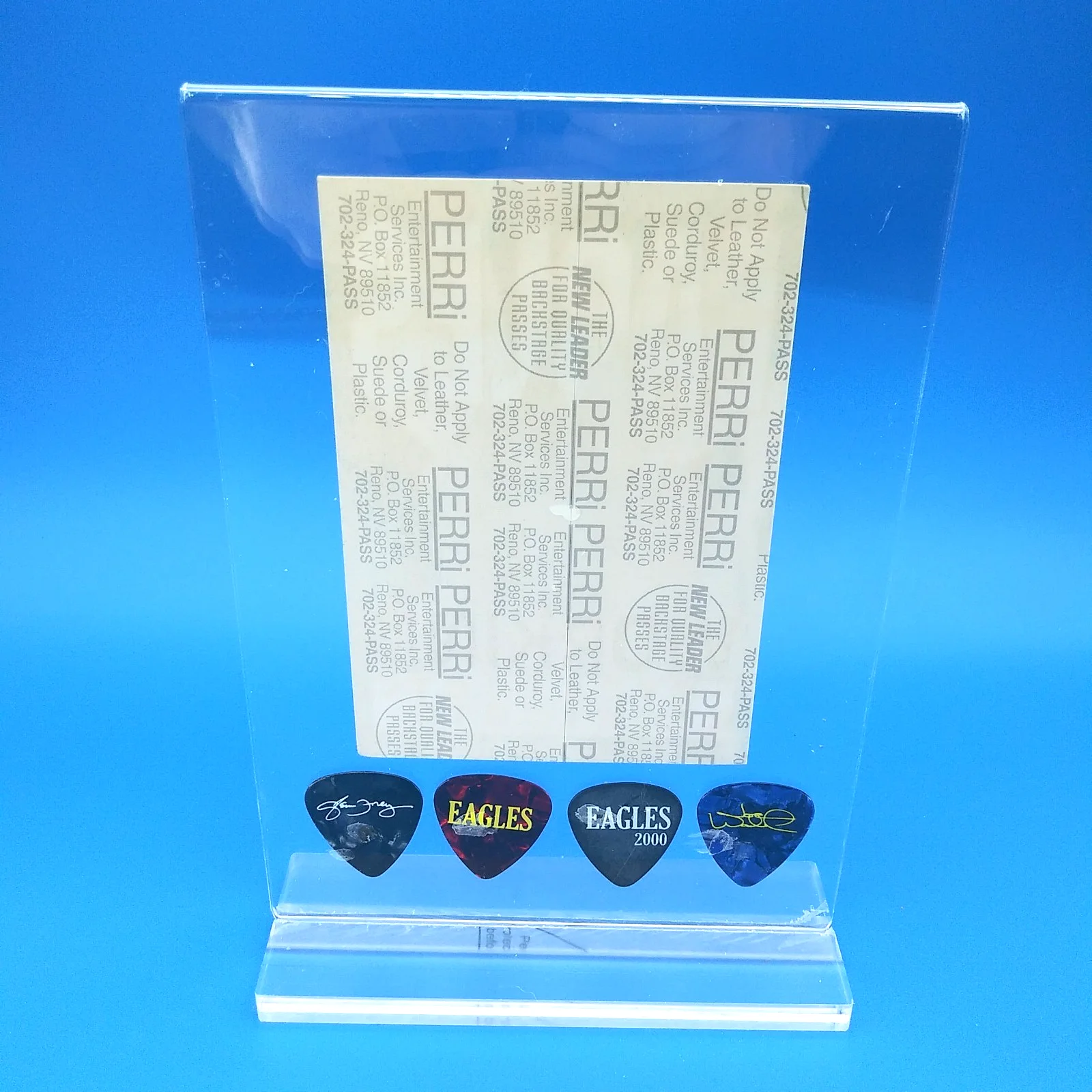 EAGLES backstage pass 4 signature guitar picks 7.25" acrylic display, image 4