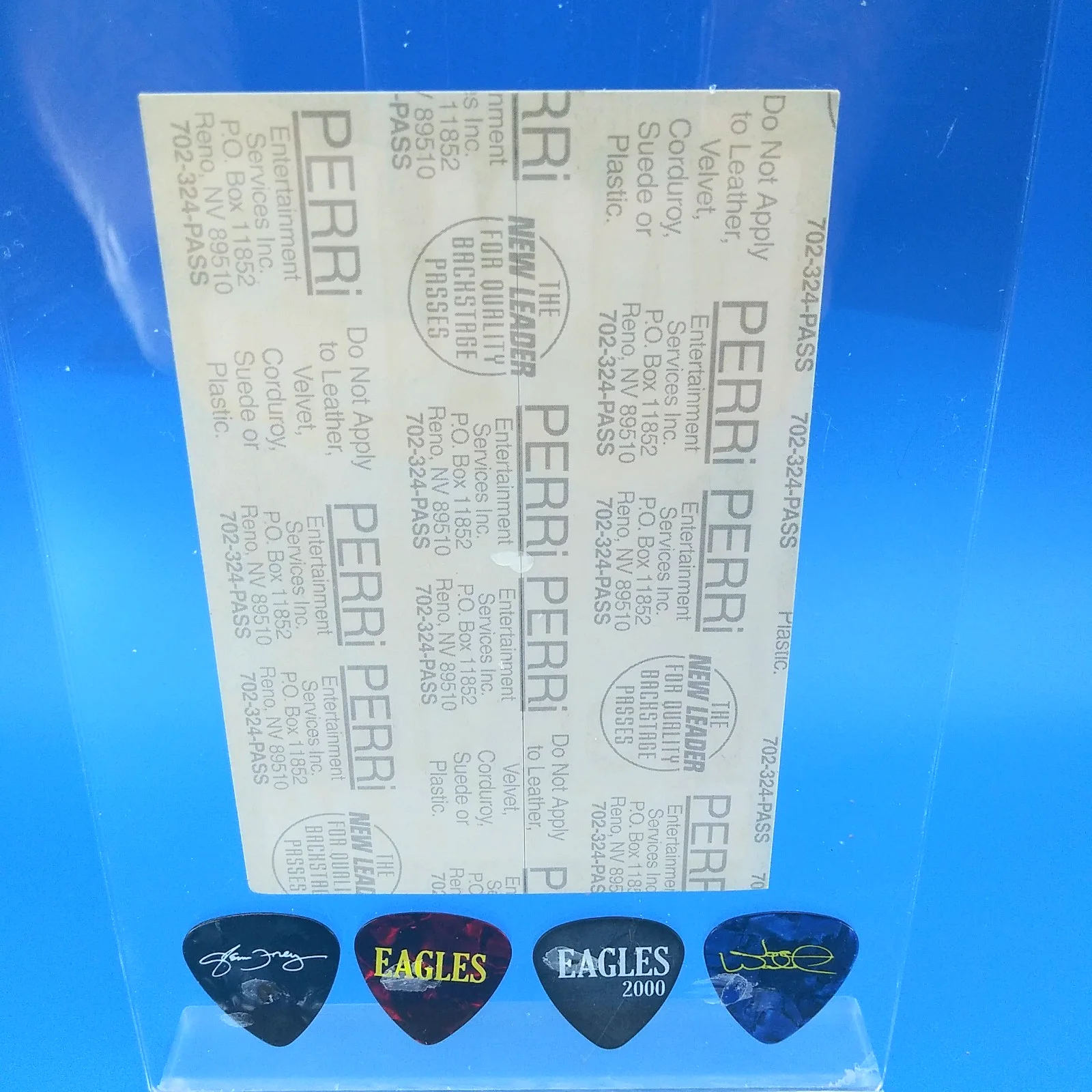 EAGLES backstage pass 4 signature guitar picks 7.25" acrylic display, image 5