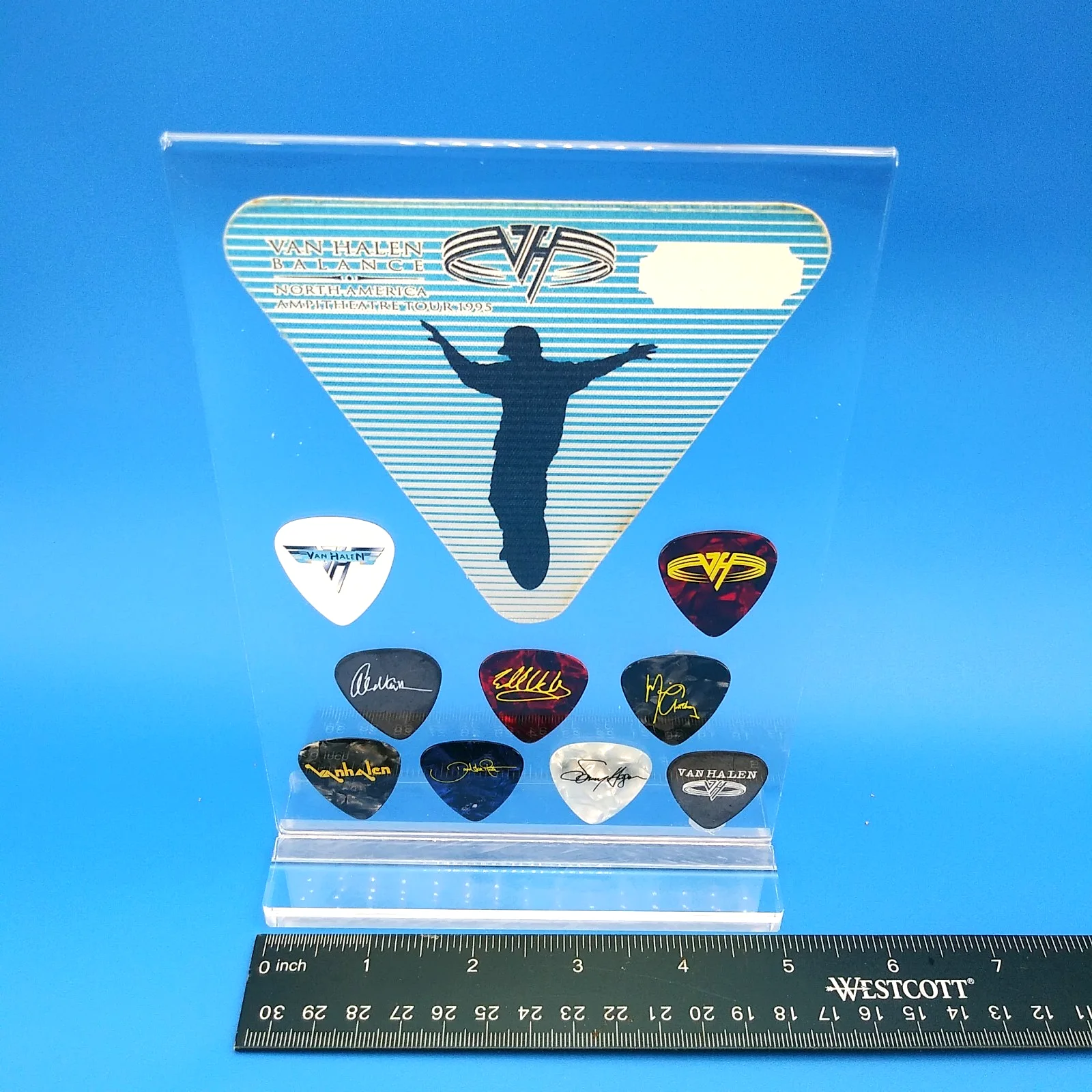 VAN HALEN backstage pass 9 novelty signature guitar picks 7.25" acrylic display, изображение 3