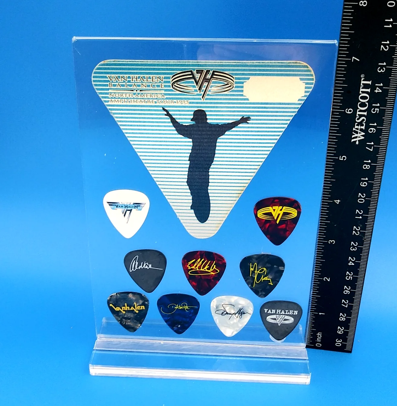 VAN HALEN backstage pass 9 novelty signature guitar picks 7.25" acrylic display, изображение 4