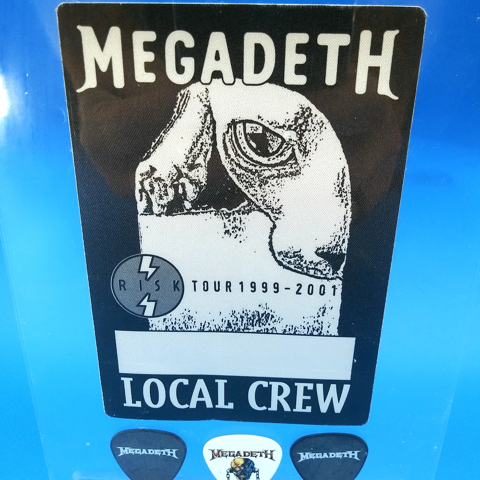 MEGADETH backstage pass 3 novelty signature guitar picks 7.25" acrylic display, изображение 2