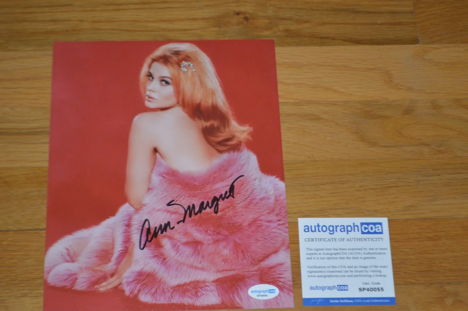 Ann-Margaret — Ann-Margaret Autographed 8x10 Vintage Color Photo with AUTOGRAPH COA