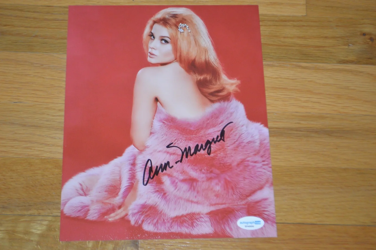 Ann-Margaret — Ann-Margaret Autographed 8x10 Vintage Color Photo with AUTOGRAPH COA, изображение 2