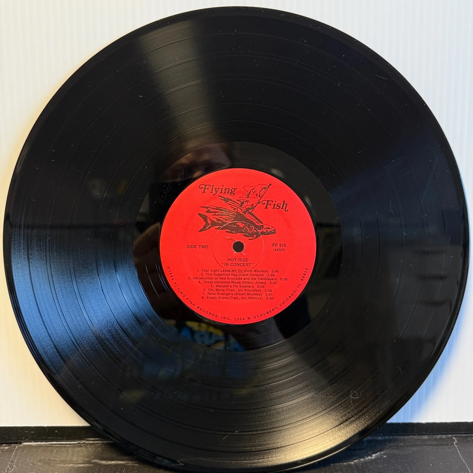 AUTOGRAPHED - HOT RIZE + RED KNUCKLES & THE TRAILBLAZERS "In Concert" vinyl LP, изображение 4