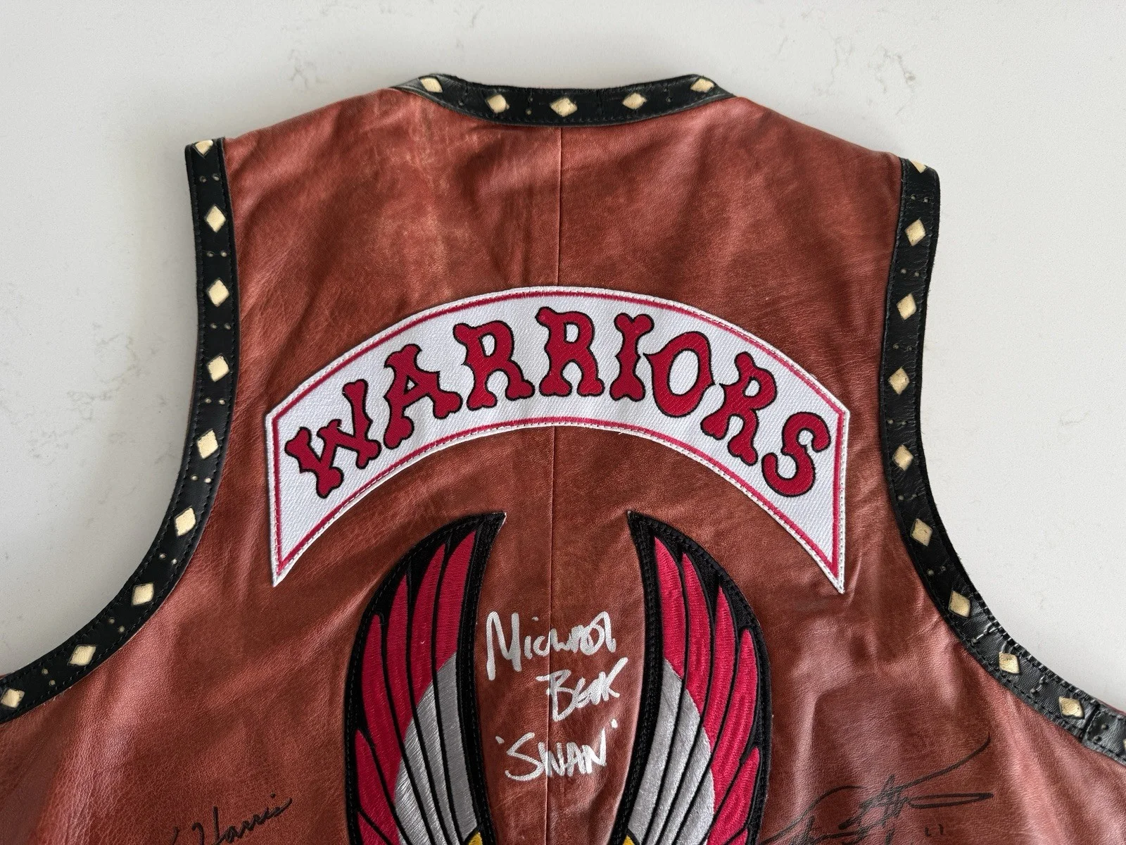 The Warriors Movie Signed Leather Vest - Cochise David Harris Swan Beck The Fox, изображение 2