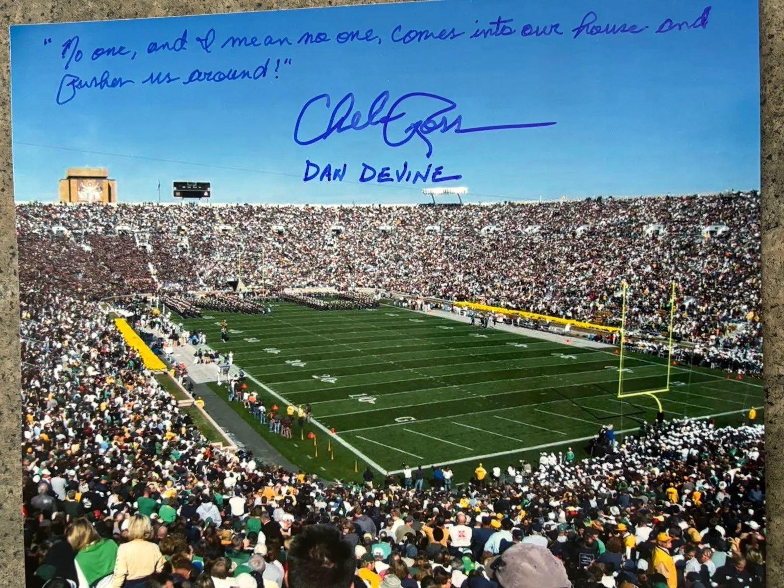 CHELCIE ROSS — CHELCIE ROSS SIGNED "DAN DEVINE" RUDY 1993 NOTRE DAME STADIUM 8X10 WITH QUOTE #2