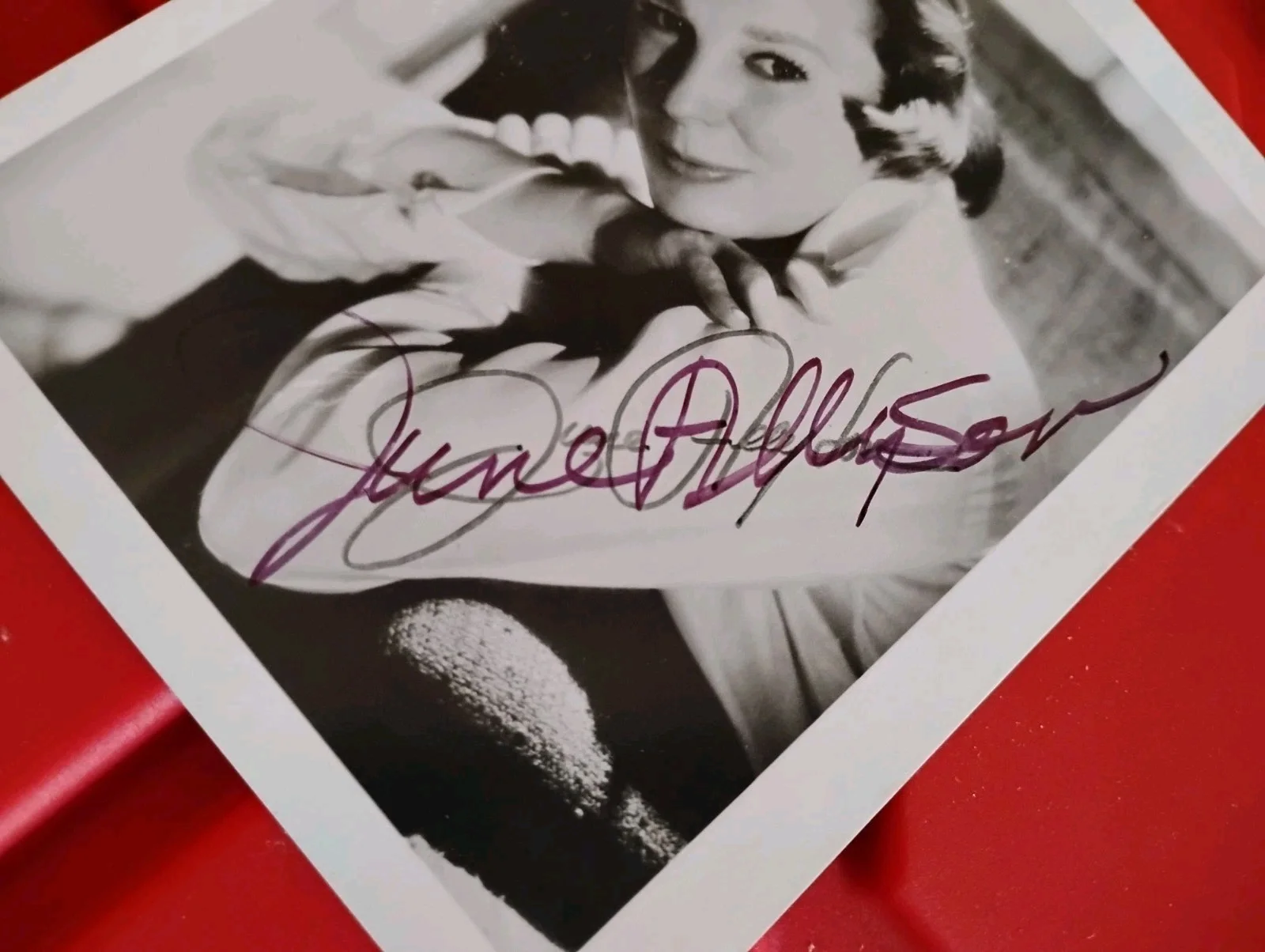 June Allyson — June Allyson Autographed 4" X 5" Photograph Authentic Hand Signed Vintage B & W, изображение 2
