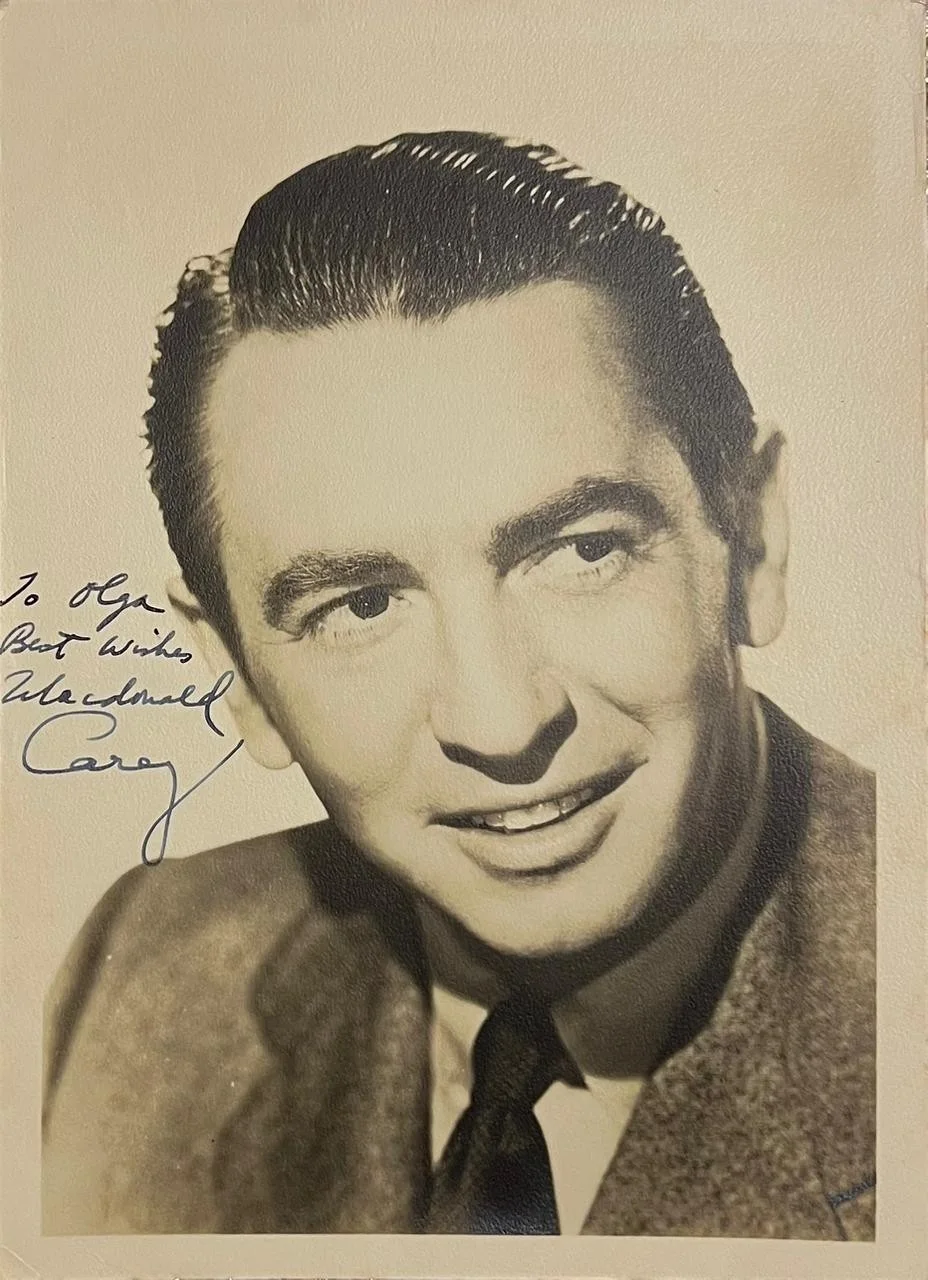 MACDONALD CAREY — MACDONALD CAREY SIGNED AUTOGRAPHED PHOTO DEDICATED SIGNATURE