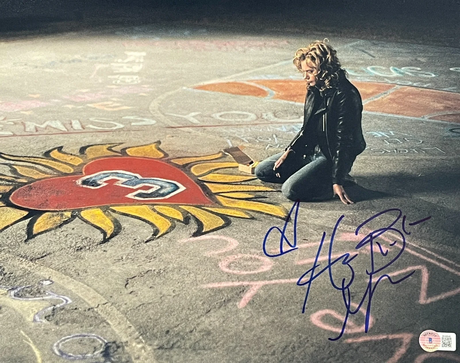 Hilarie Burton — Hilarie Burton Signed 11x14 Photo One Tree Hill Peyton Autograph Beckett