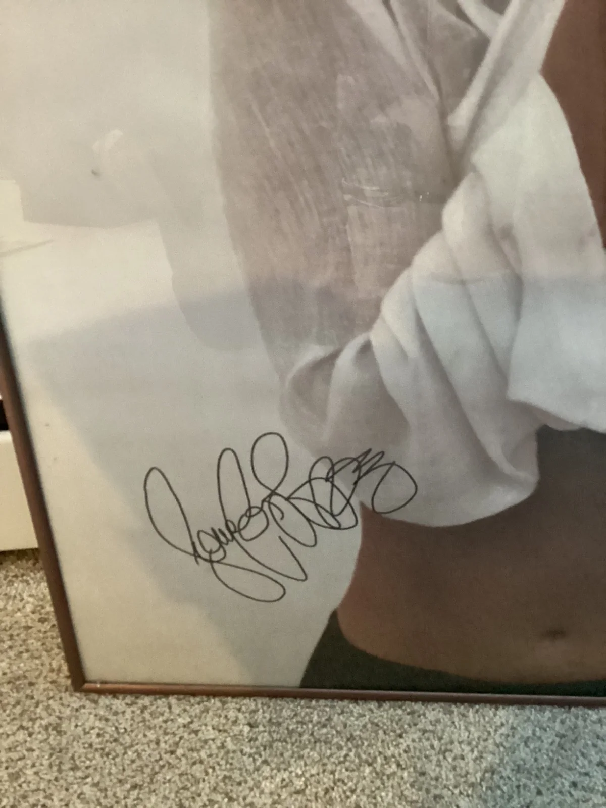 Jennifer Lopez signed poster, image 3