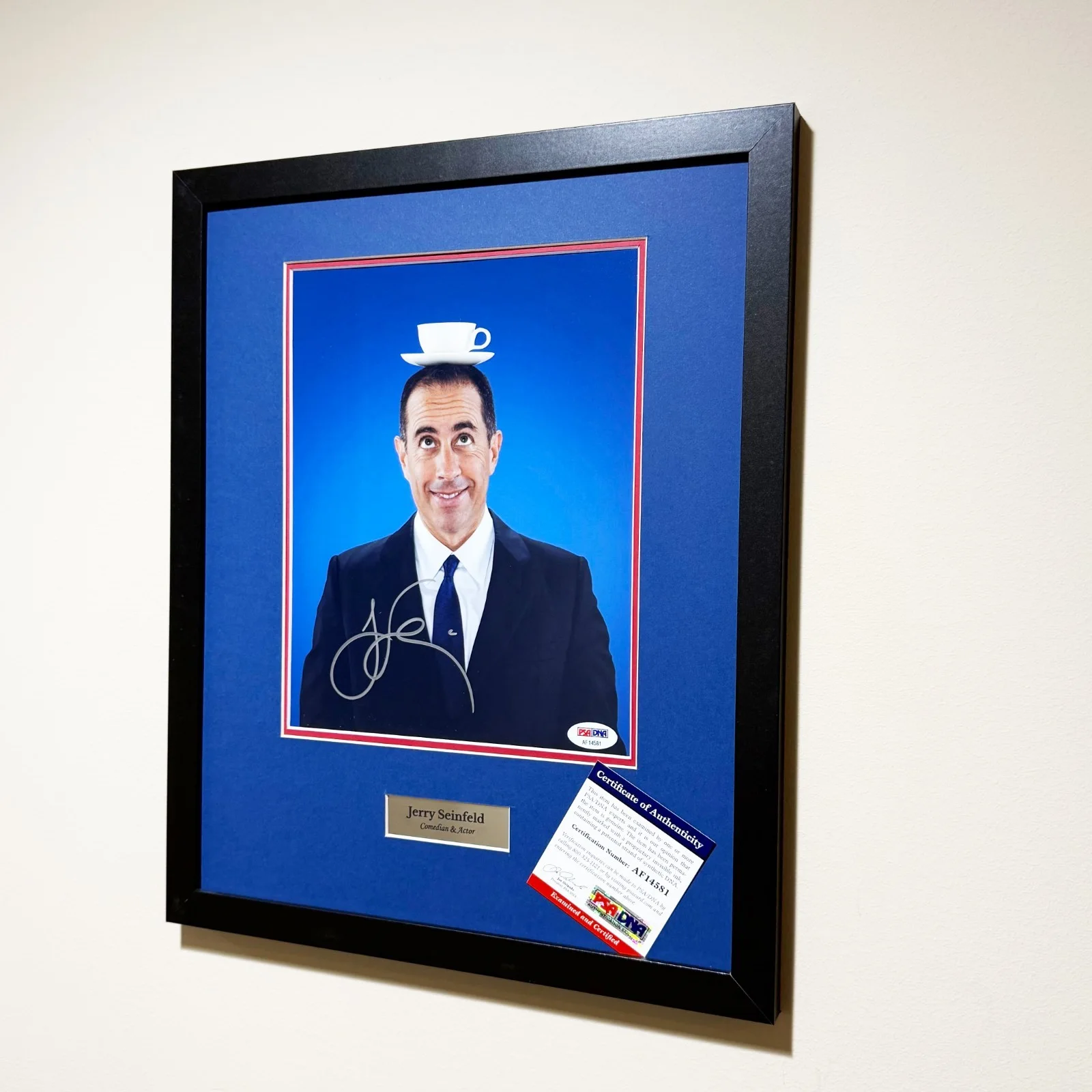 Jerry Seinfeld — Jerry Seinfeld Signed 8x10 Photo | PSA Certified Autograph | Framed Display, image 4